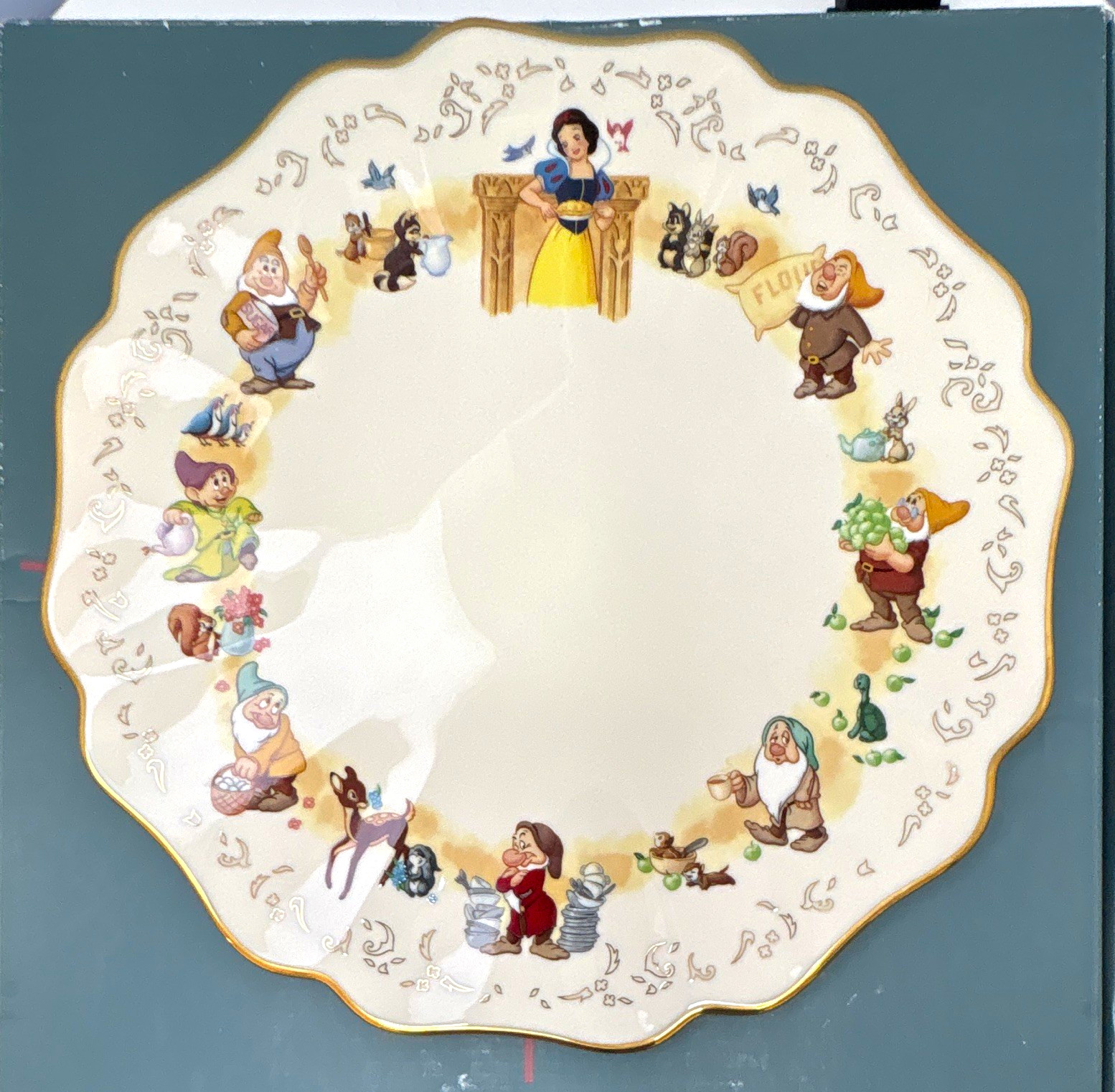 Lenox Disney Snow White Cake Plate Snow White and the Seven Dwarfs