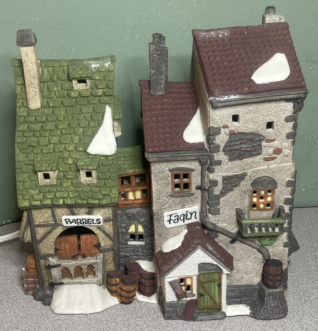 Dept 56 Dickens\' Village Series Oliver Twist Fagin\'s Hide-A-Away #5552-2 Retired