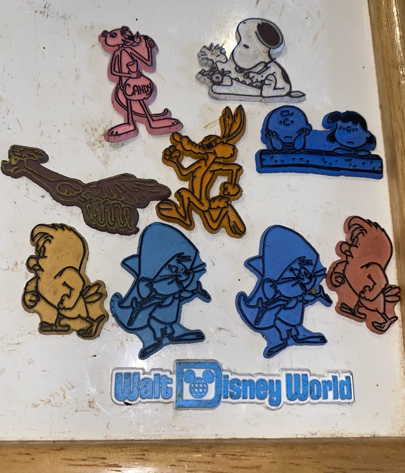 Cartoon 70’s Vintage Refrigerator Magnets Peanuts, Looney Tunes, Disney 10 Cartoon 70’s Vintage Refrigerator Magnets Peanuts, Looney Tunes, Disney 10