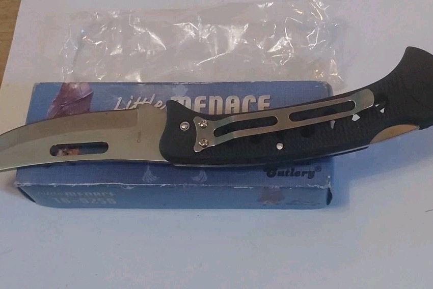 Little Menace 4 Inch Tactical Knife New In Box 18-025B Frost Cutlery Little Menace 4 Inch Tactical Knife New In Box 18-025B Frost Cutlery
