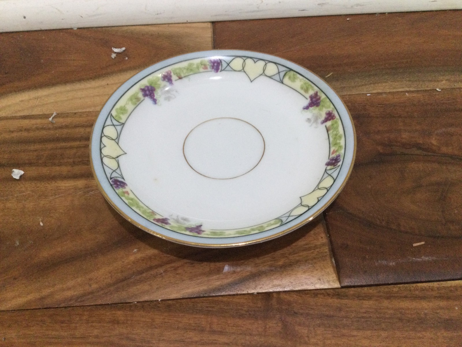 Antique JHR Hutschenreuther Bavaria saucer Plate Hand Painted 5\'\' hearts grapes