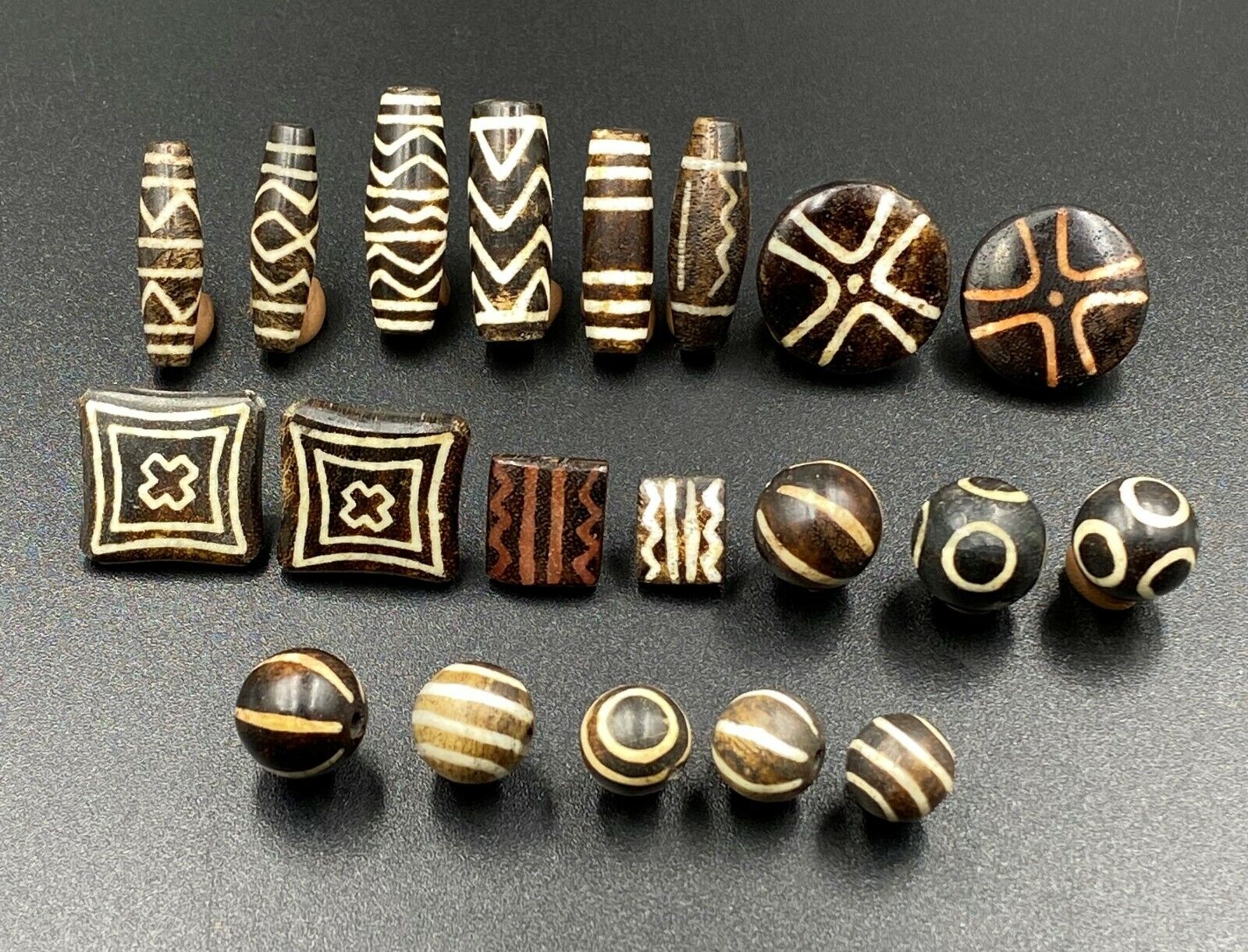 South East Asian Burmese Antiquities Jewelry Trade Pumtek Wood Bead Late 19 C.