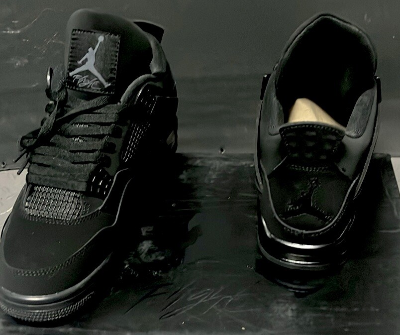 Air Jordan 4- Jordan 4Mid Black Cat Mens 11