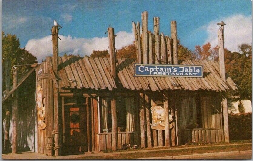ALGOMA Wisconsin Postcard CAPTAIN'S TABLE RESTAURANT Street View c1960s Unused