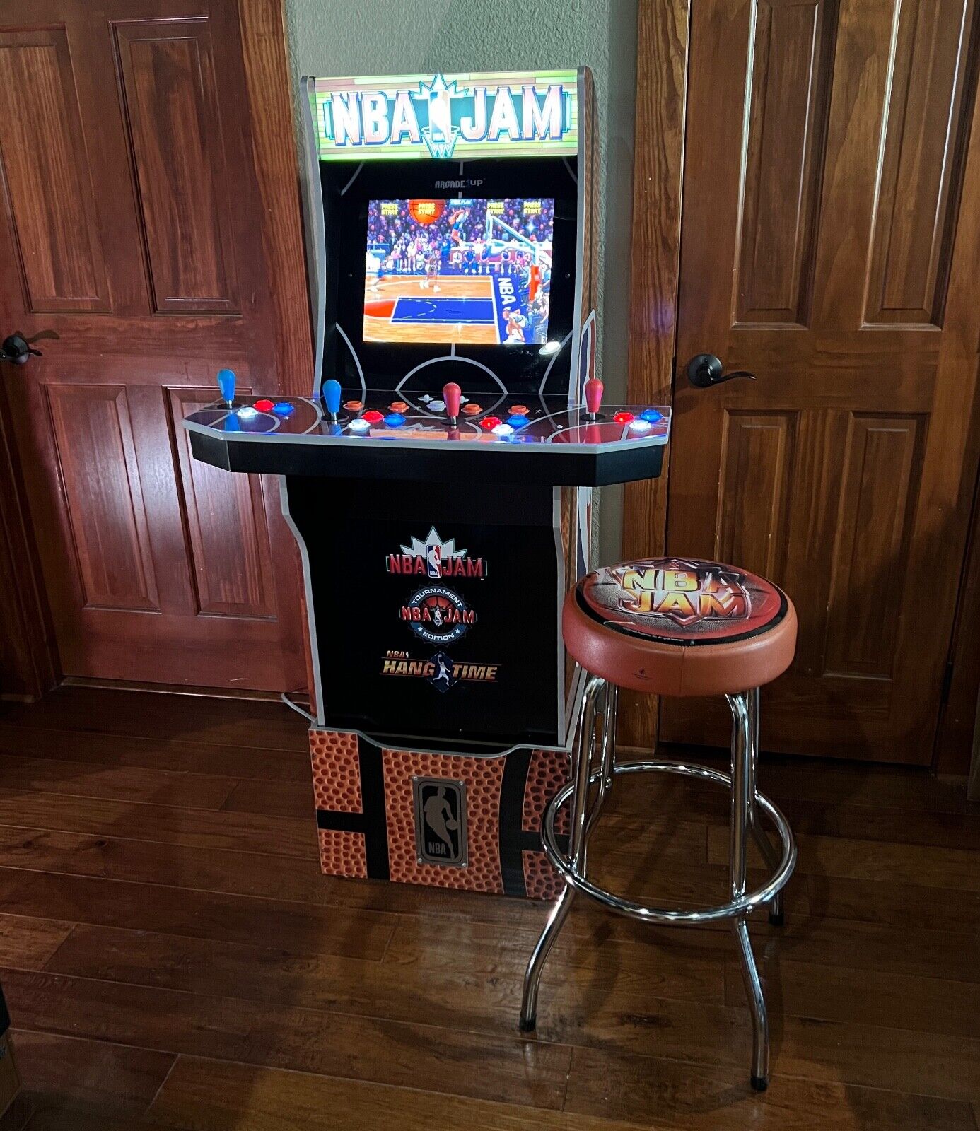 NBA JAM - Arcade1up  4-Player Arcade Game with Riser, Stool & Lighted Marquee