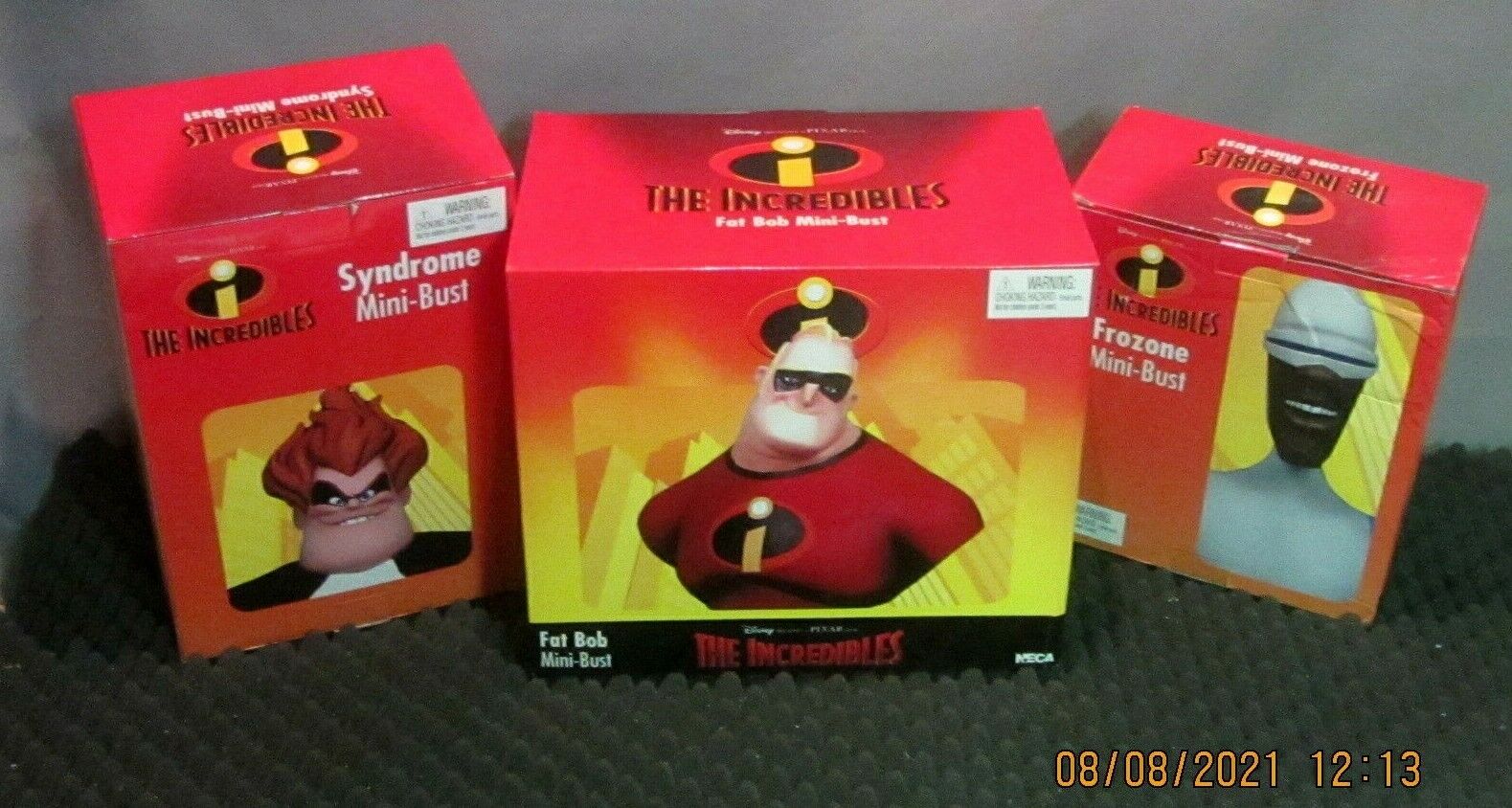 THE INCREDIBLES   COMPLETE 3 PC. SET LARGE SCALE BUST SET NEW  US SELLER RARE
