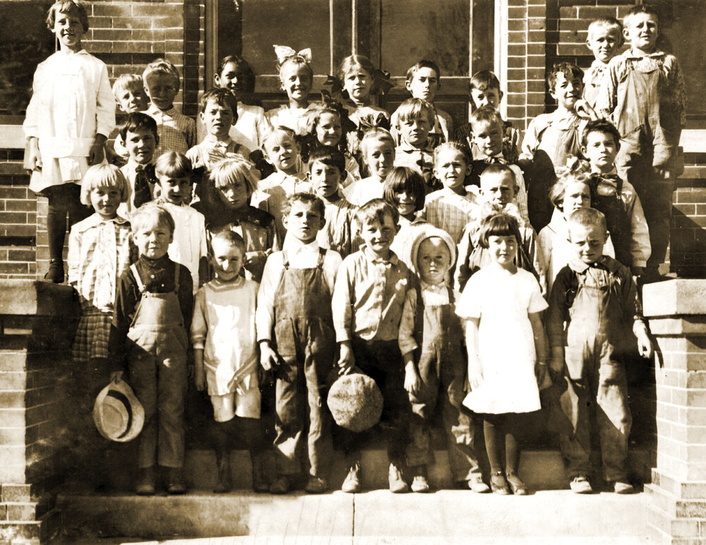 1915 Children at Grant School, Ft. Morgan Old Photo 8.5\