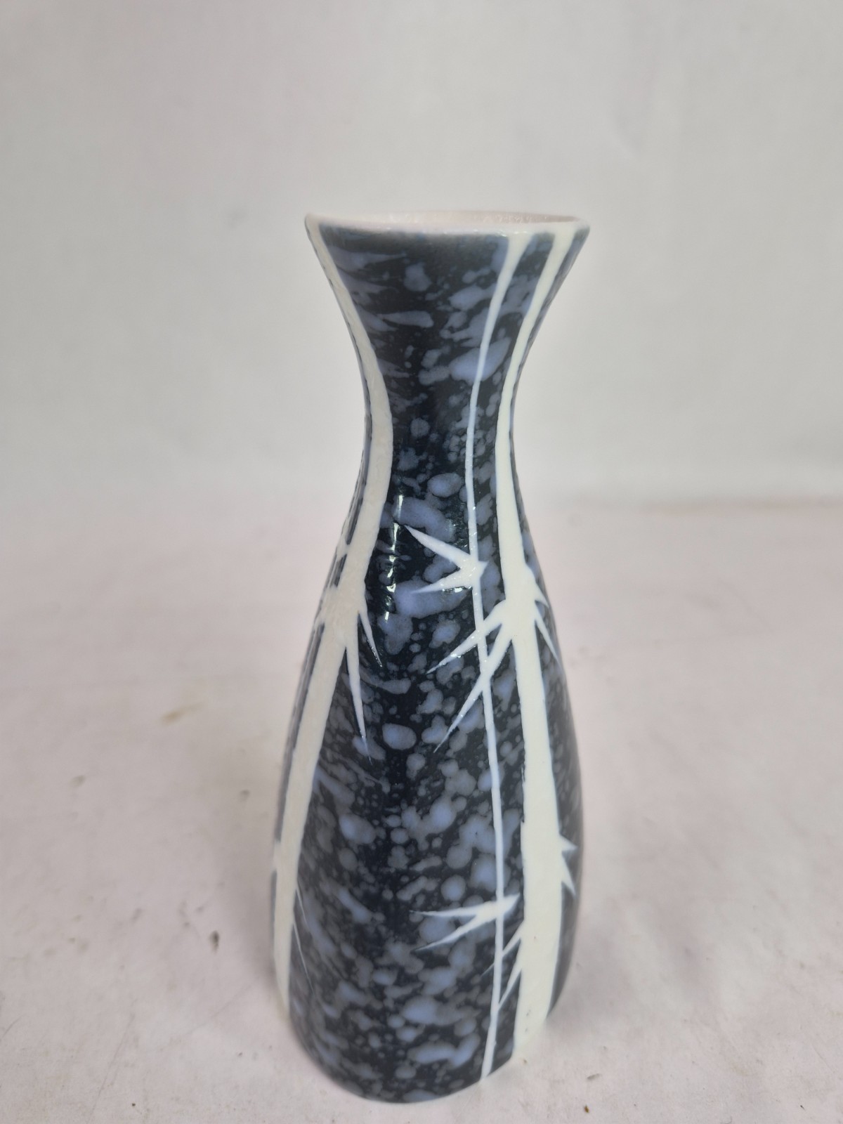 Vintage Japanese Porcelain Tokkuri Sake Bottle Vase Blue Gray White Signed 5.5