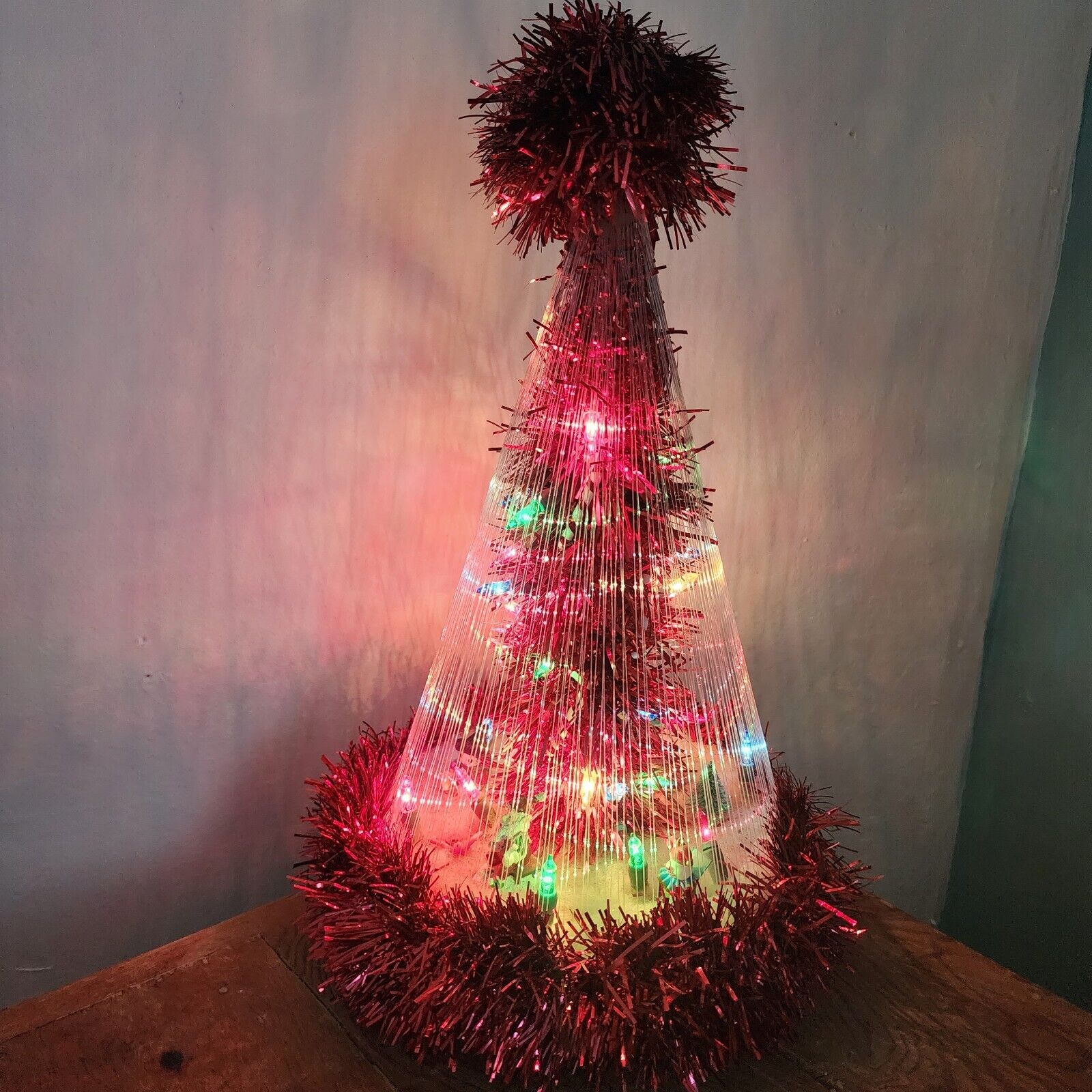 Vintage Christmas Light Up Display Tree Hat Red 14\