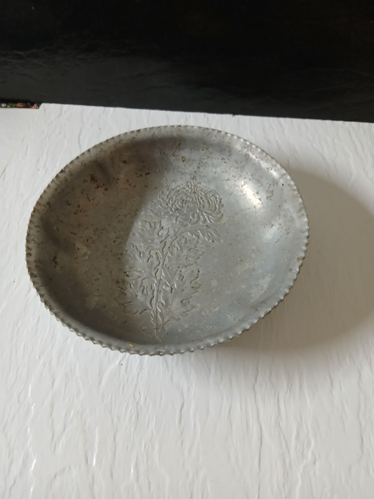 Vintage Continental Hand Wrought Silverlook 783 Floral Trinket Dish 5.5\