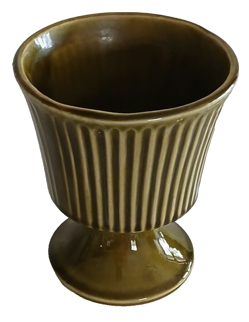 McCoy Floraline #473 Olive Green Ribbed Planter 5.76\