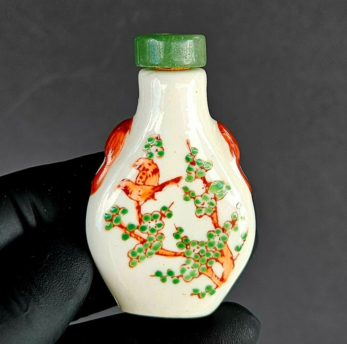 Vintage Chinese Porcelain Snuff Bottle Painted Bird Jade Top 111