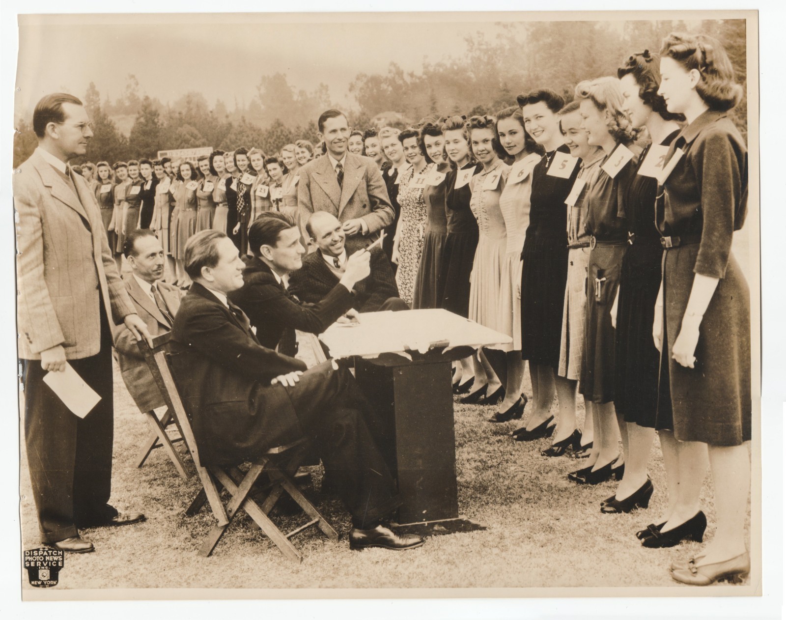 Roses Queen Parade Pasadena CA Men Picking Beauty Original Large Press Photo