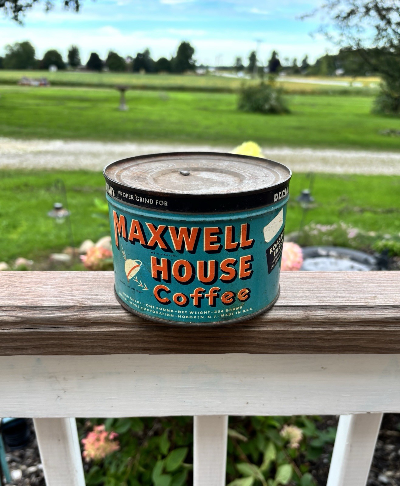 Vintage Maxwell House Coffee Tin 1 Lb Can Blue Orange W/ Lid Hoboken NJ Vintage Maxwell House Coffee Tin 1 Lb Can Blue Orange W/ Lid Hoboken NJ