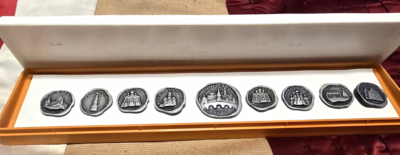 Vintage USSR Soviet Moscow Kremlin 9-Piece Souvenir Pin Badge Set - Display Case