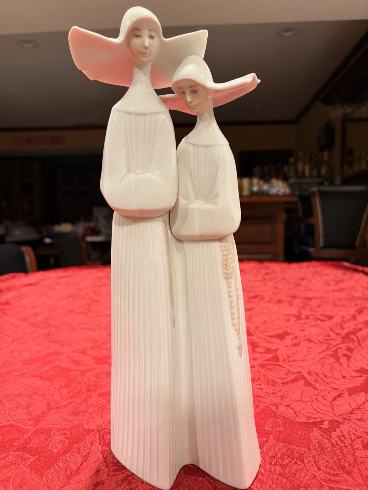 Classic Vintage Lladro Spanish Porcelain Nuns 13” Figurine. #4611 Signed Ex Cond Classic Vintage Lladro Spanish Porcelain Nuns 13” Figurine. #4611 Signed Ex Cond