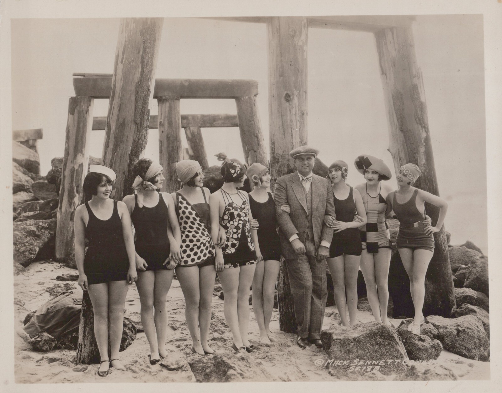 1910s HOLLYWOOD MACK SENNETT BATHING SUIT GIRLS CHEESECAKE PATHE ORIG Photo J 70
