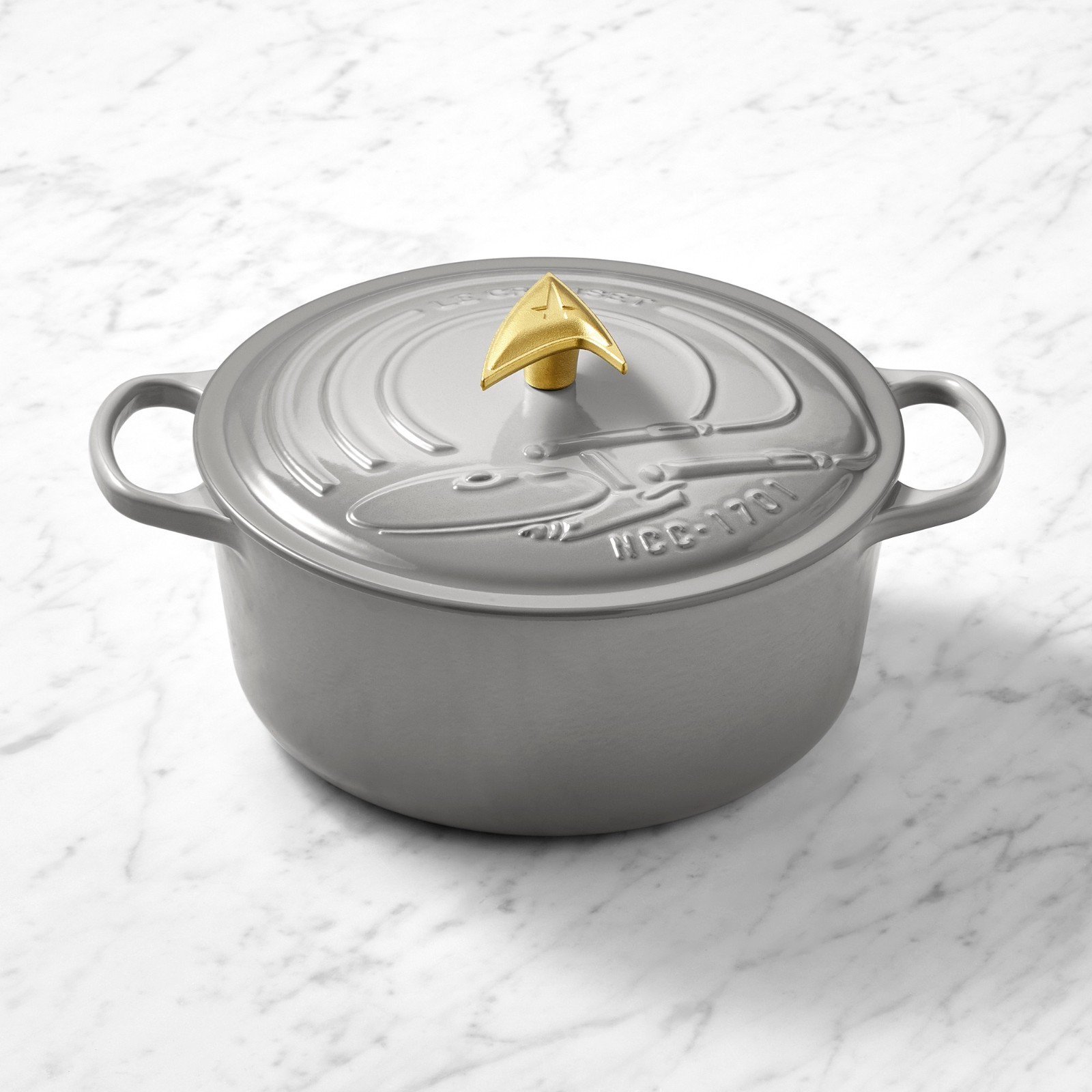 Le Creuset x Star Trek Enterprise Dutch Oven 5.5 Qt Cast Iron Limited, Freeship