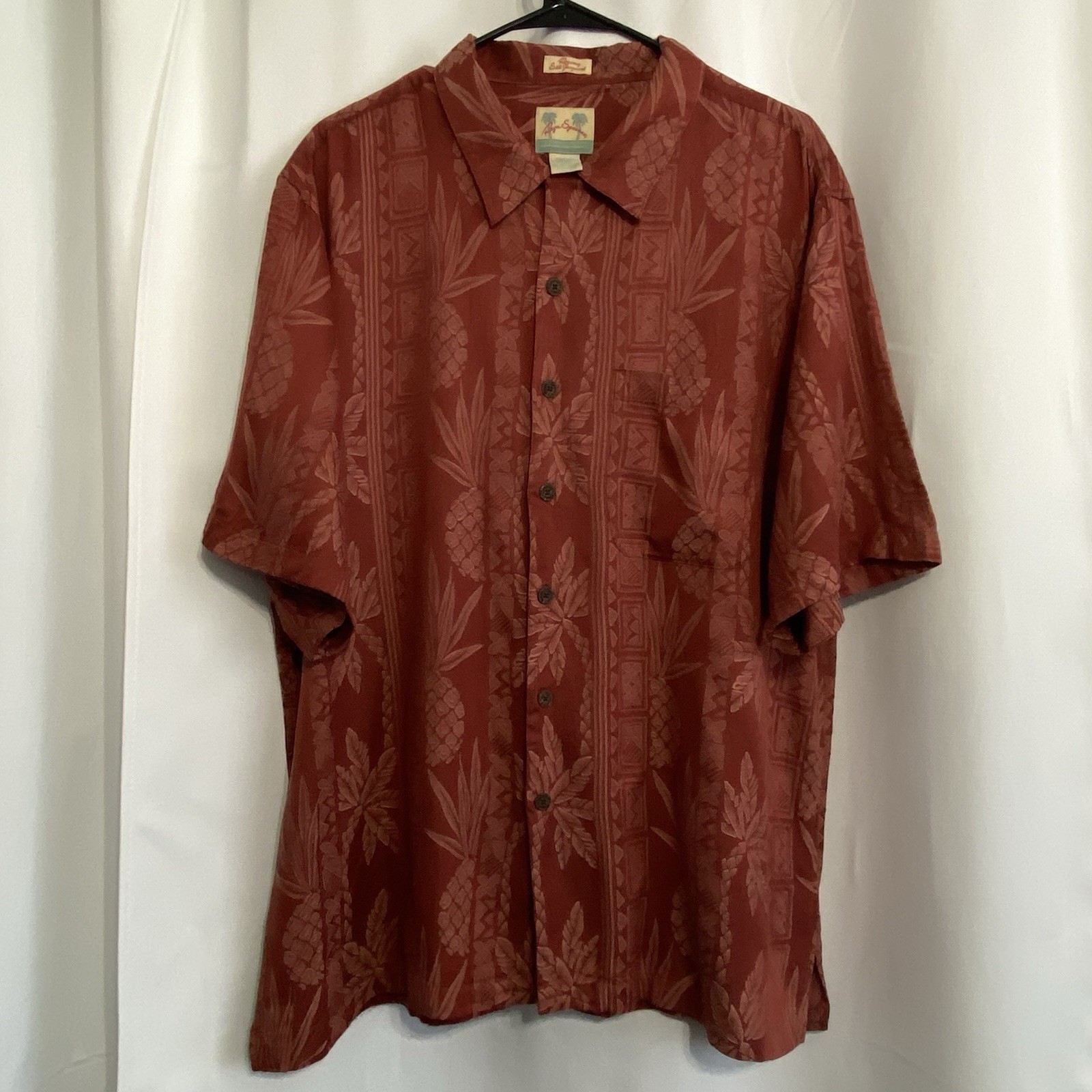 Vintage Reyn Spooner Men's Red Regency Silk Jacquard Pineapple Aloha Shirt XL
