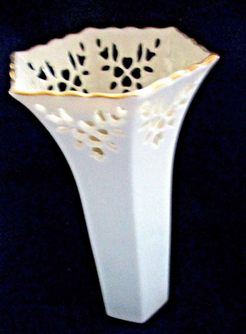 Lenox ivory vase gold trim Filigree Cut Outs  Small 7 1/4” Vase  EUC
