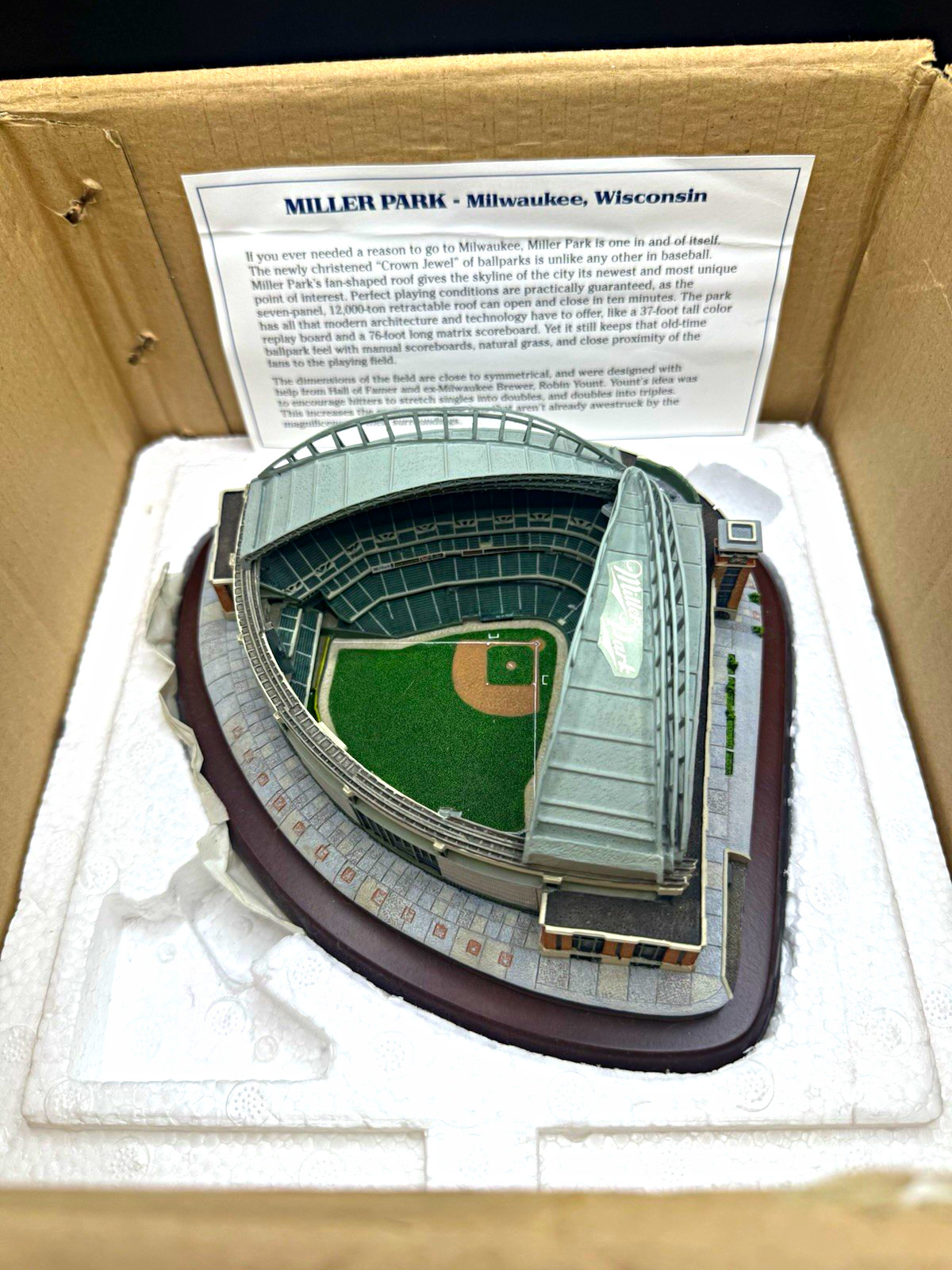 Danbury Mint Miller Park Milwaukee Brewers Stadium Replica