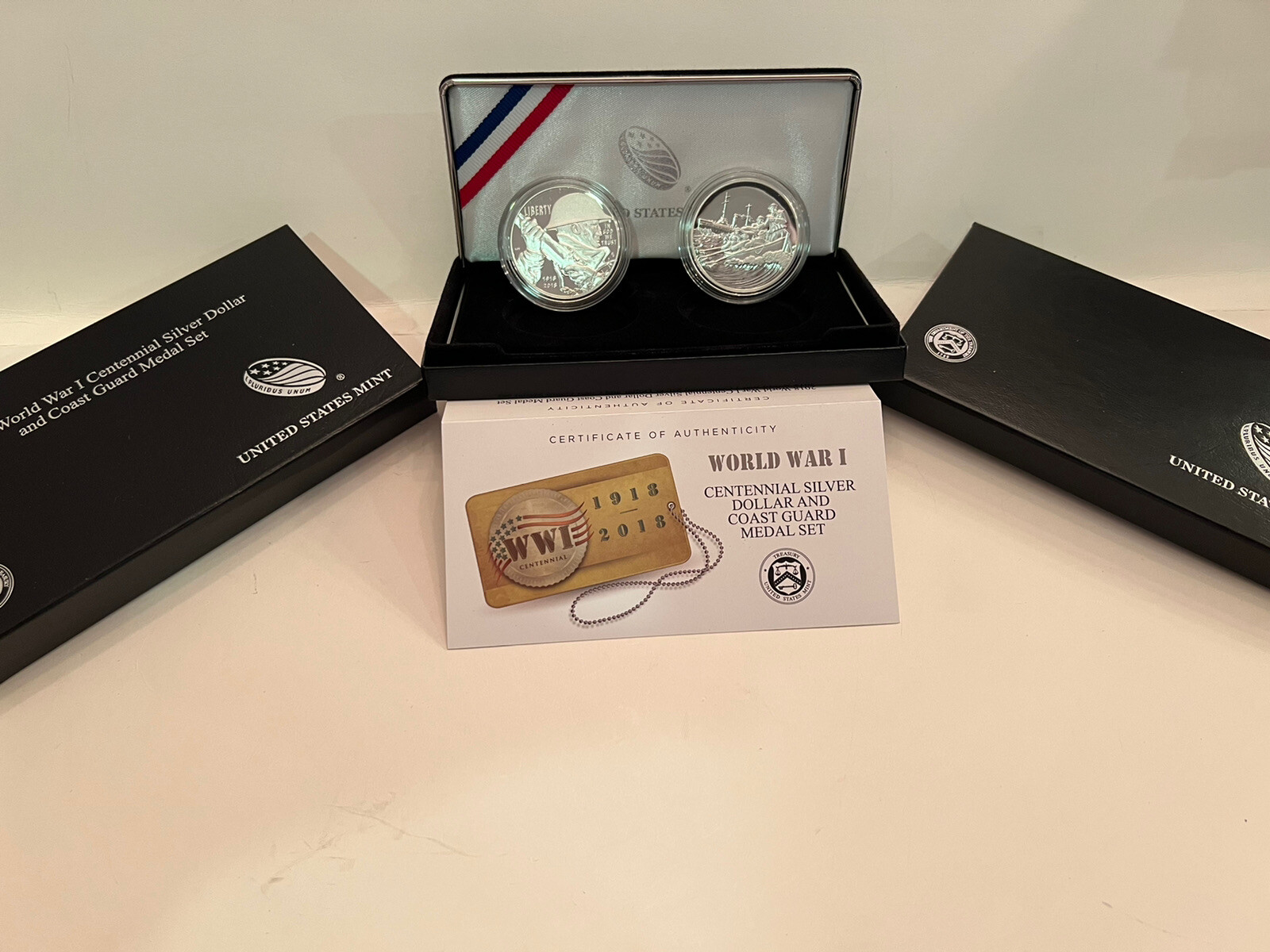 2018 P  WW 1 CENTENNIAL PROOF SILVER DOLLAR AND COAST GUARD MEDAL SET+OGP+COA.  