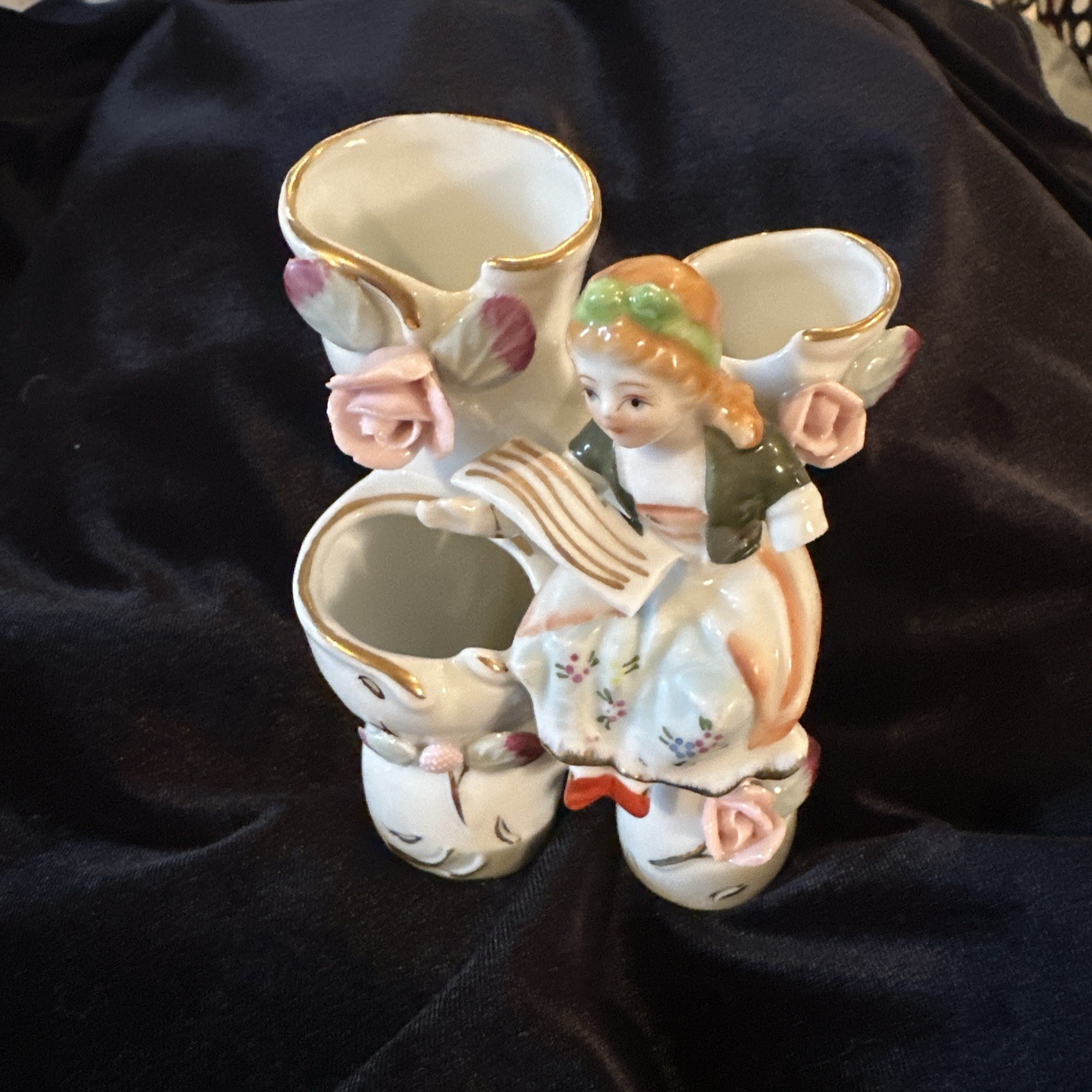 VINTAGE NC NORCREST PORCELAIN BUD VASE LADY W/ MUSIC 3 OPENINGS