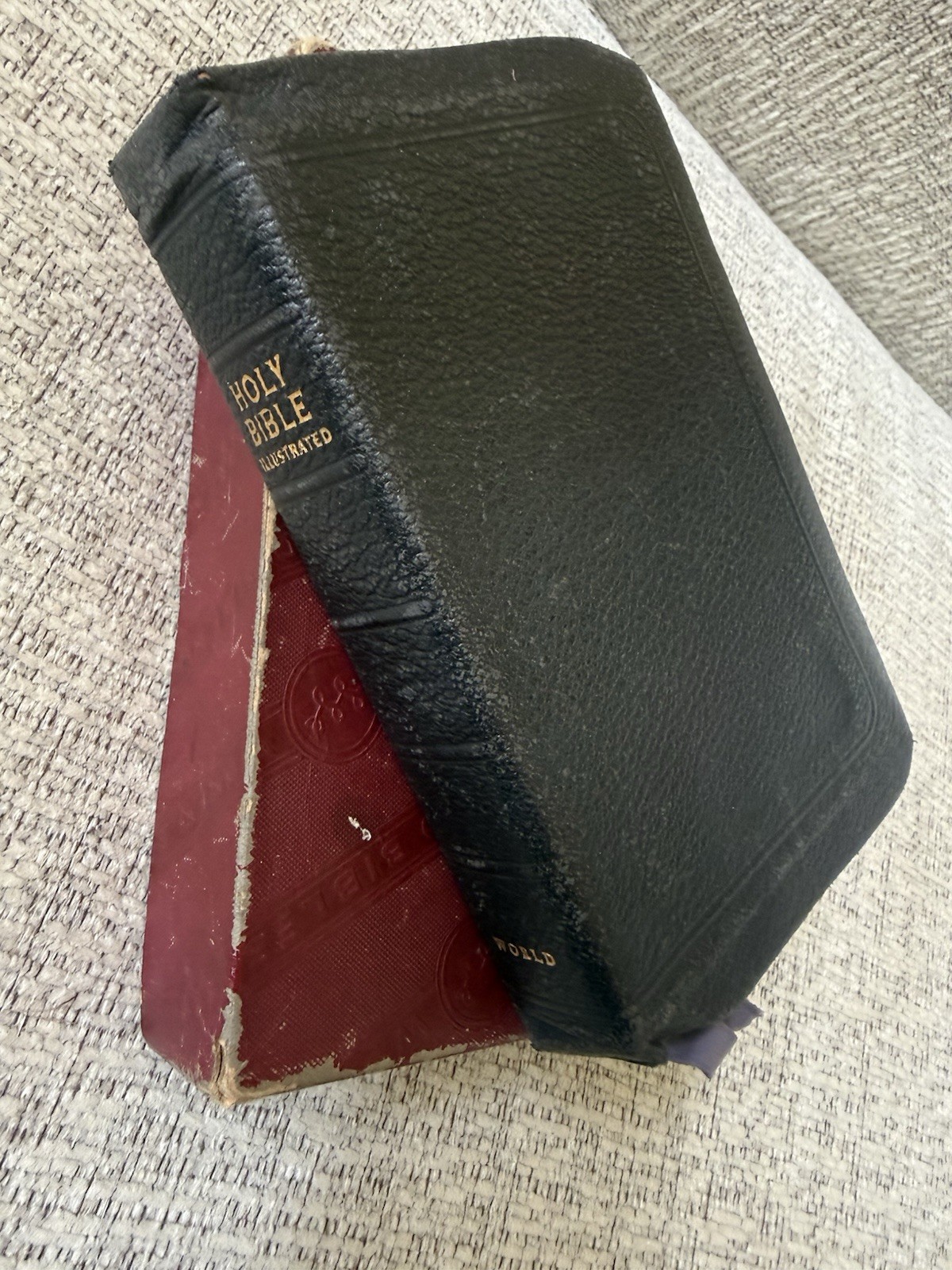 Antique World Bible KJV Original Tongues Conform Edition 1611 Gold Leaf Leather