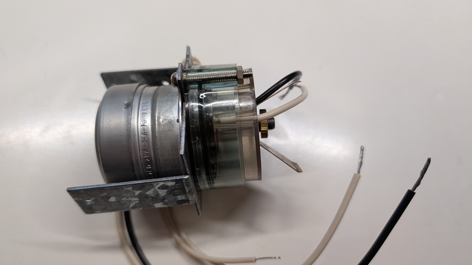 NOS Synchron motor assembly for the BUDWEISER CLYDESDALE CAROUSEL NEW OLD STOCK
