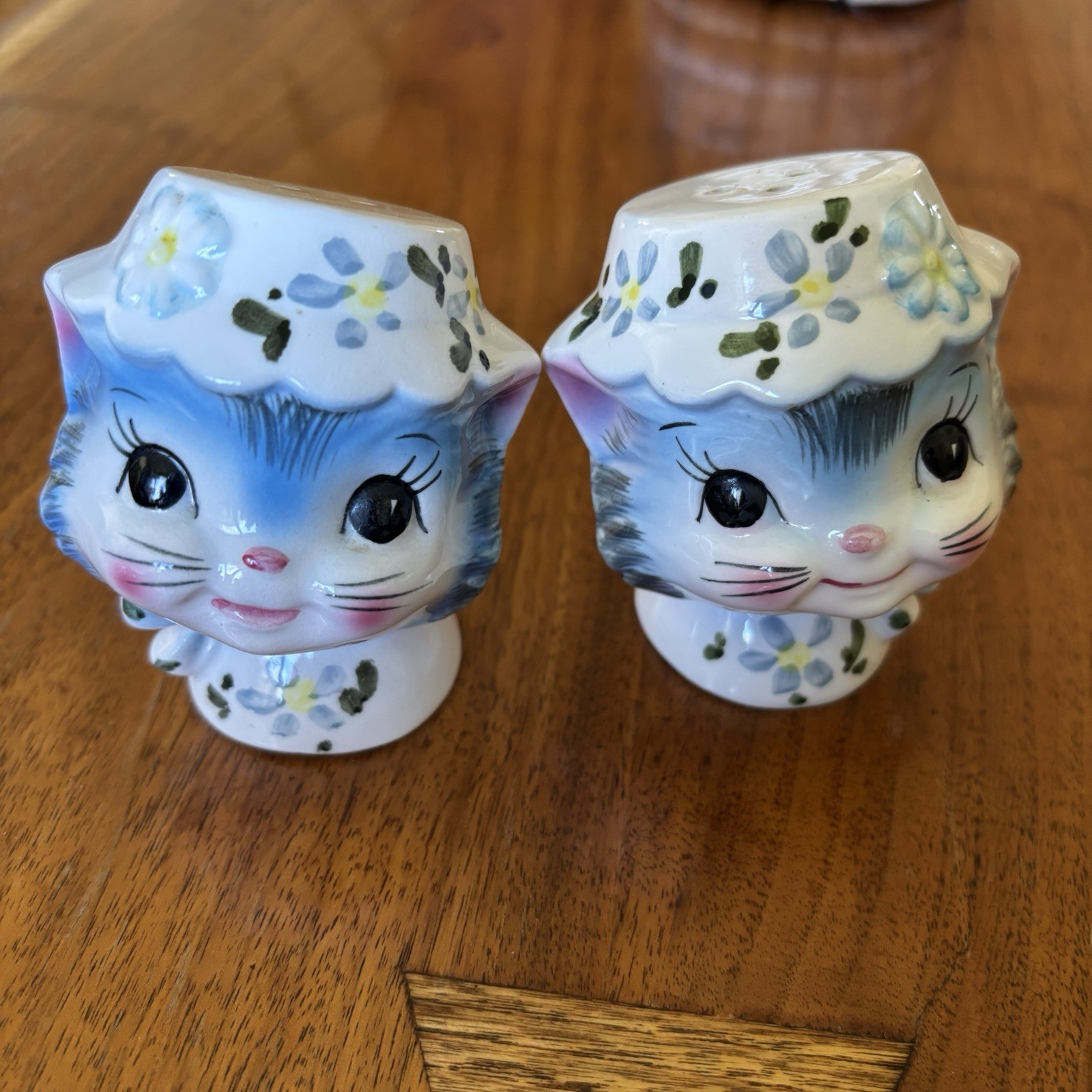 Lefton Miss Priss Kitty Cat Salt & Pepper Shakers 1511 Kitschy Kitchen 3