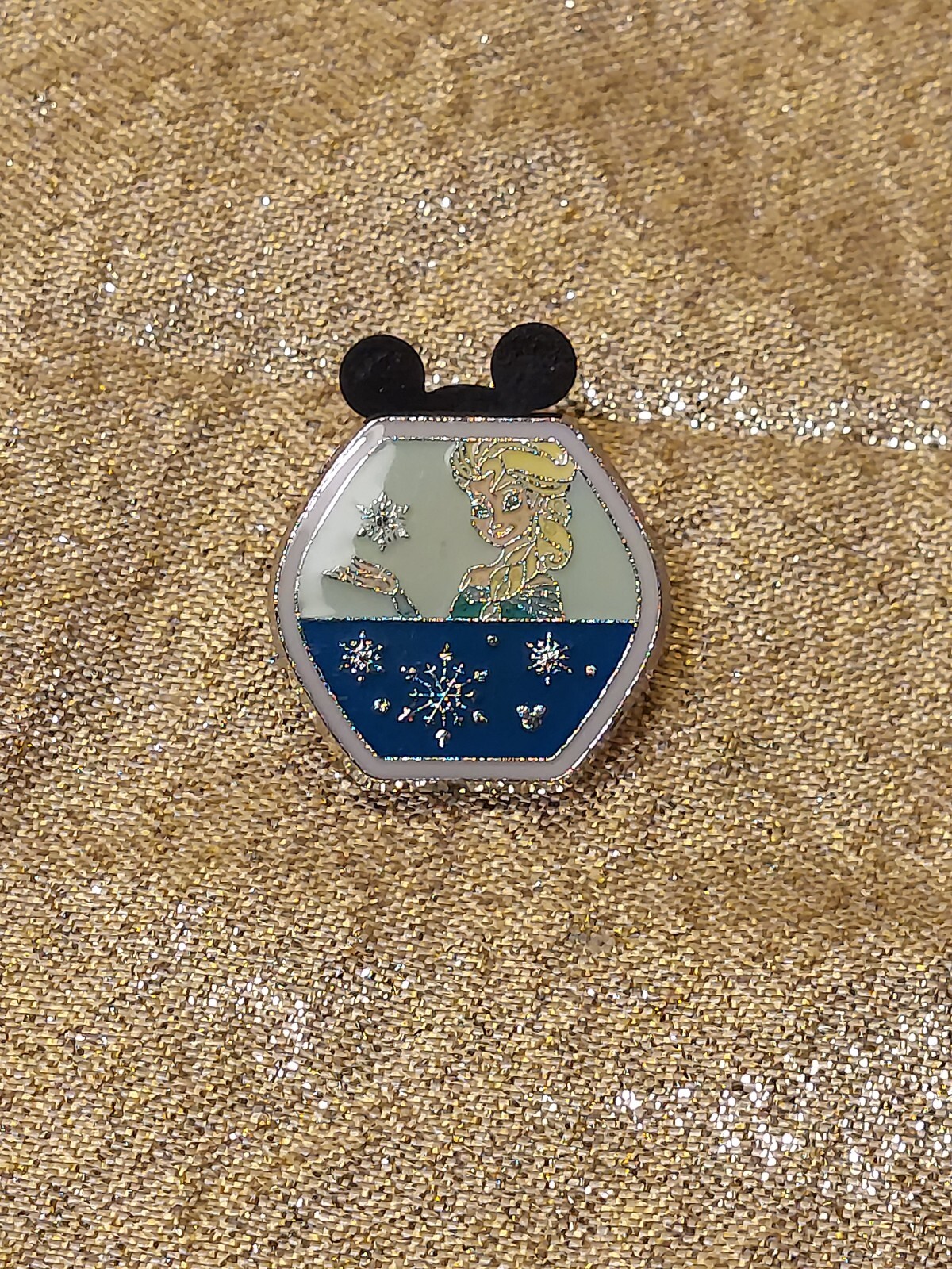 Disney HKDL Frozen Elsa Magical Ferris Wheel Snowflakes WDW Parks Pin Trading Disney HKDL Frozen Elsa Magical Ferris Wheel Snowflakes WDW Parks Pin Trading