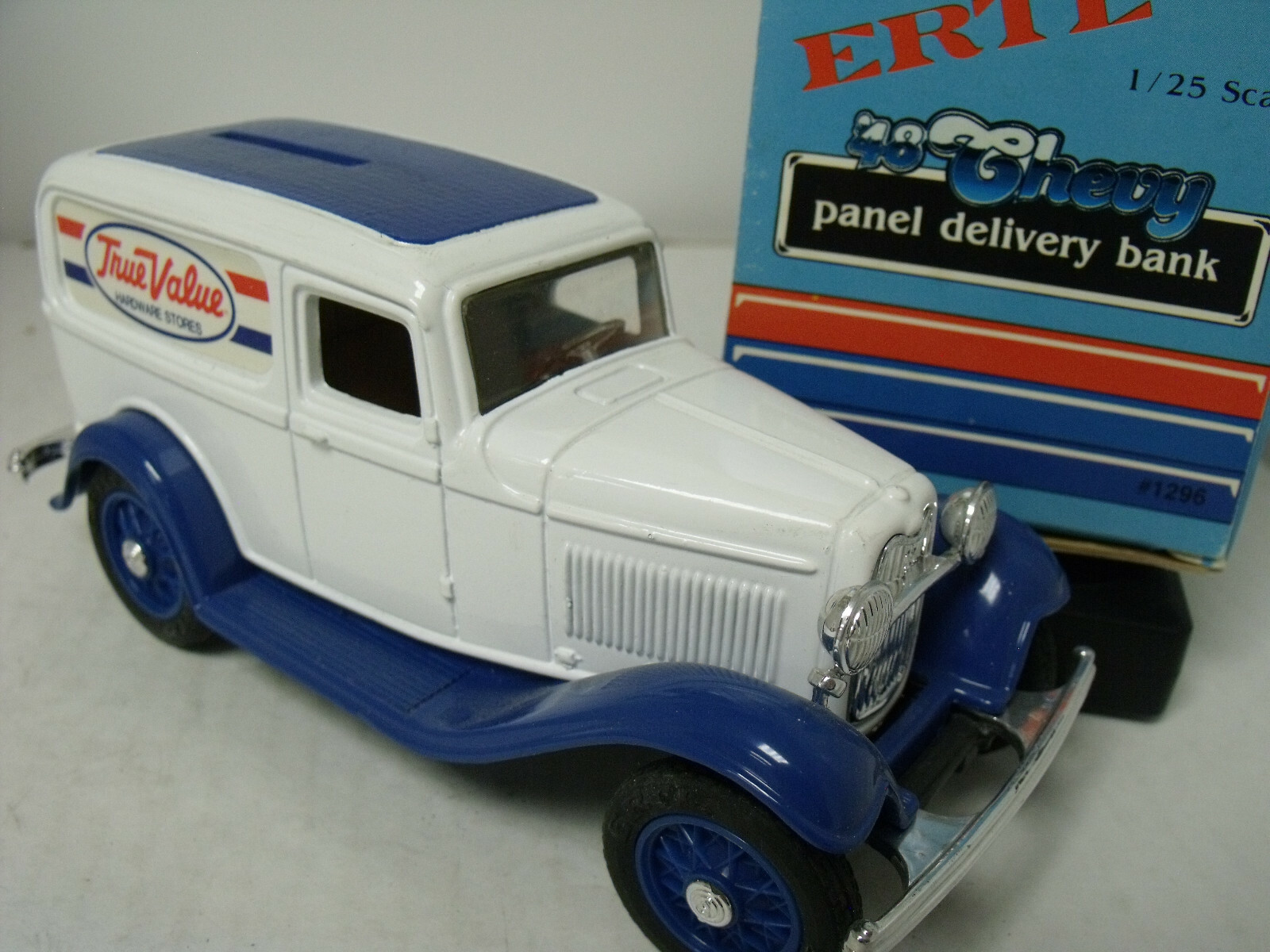 ERTL1:25 REPLICA, 1932 FORD DELIVERY VAN, BANK, TRUE VALUE, EXC COND, WRONG BOX