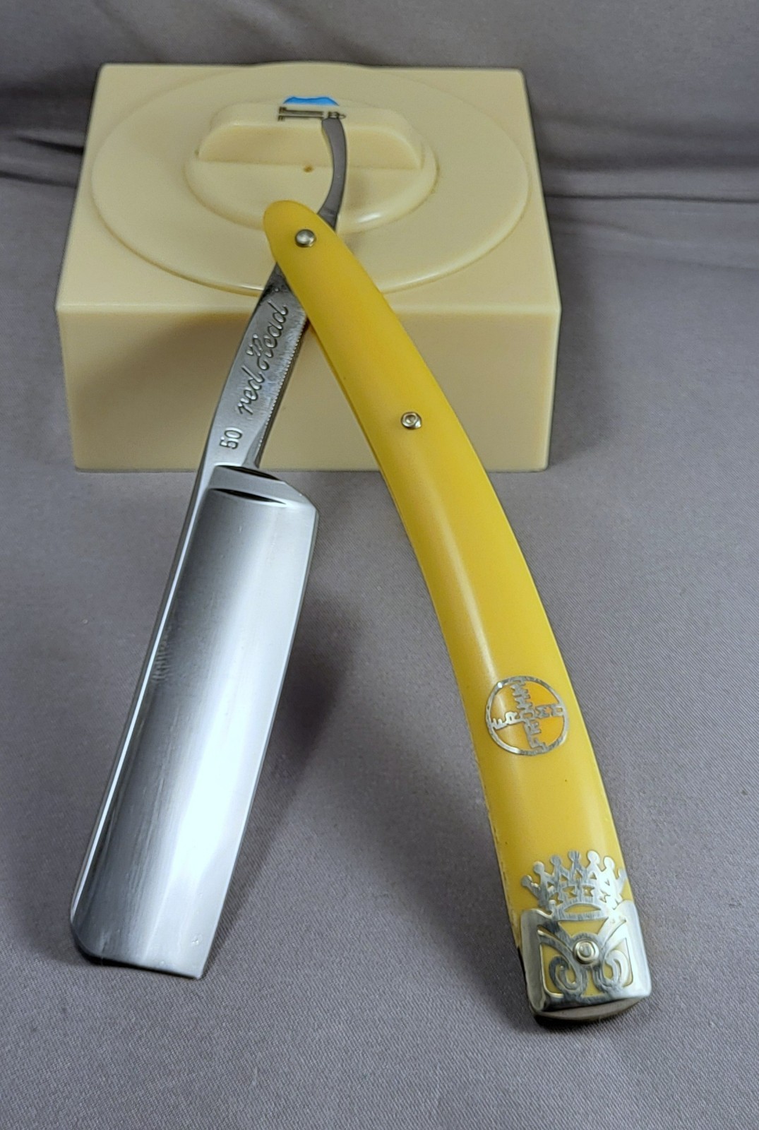 Vintage Restored - OTTO FROMM - RED HEAD - Straight Razor - Shave Ready - 6/8
