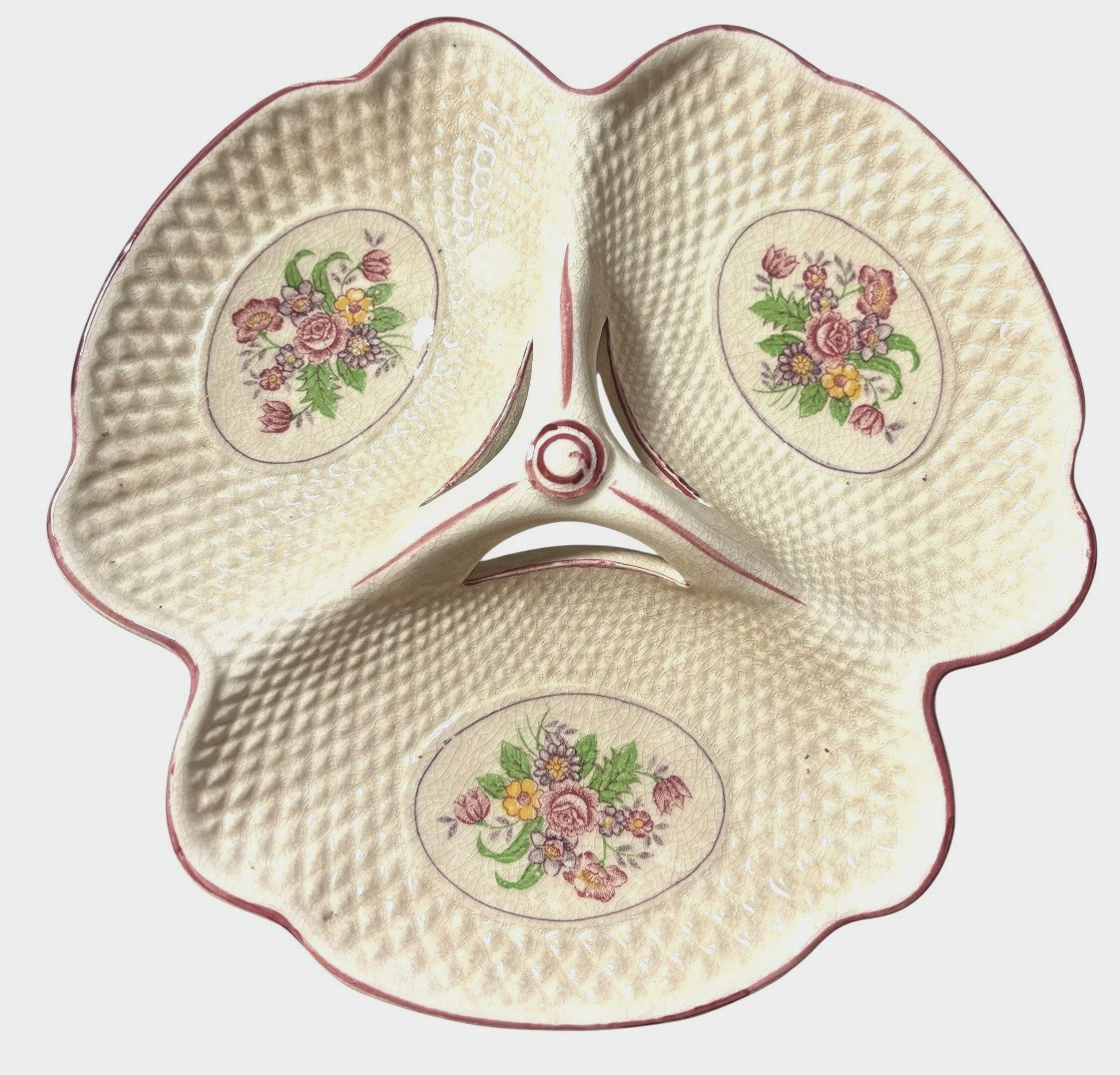 VINTAGE JAPAN K MARK DIVIDED RELISH DISH, FLORAL BASKETWEAVE 3-SECTIONS, 7.5\