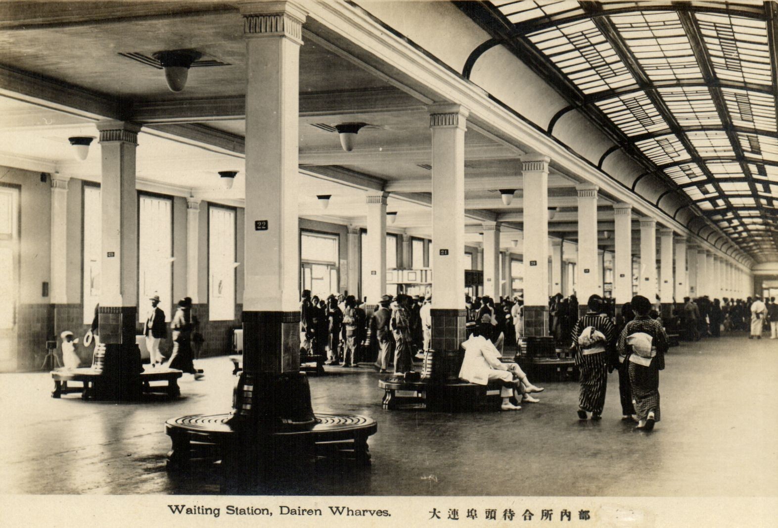 PC CHINA DALIAN DAIREN WHARVES WAITING STATION REAL PHOTO POSTCARD (b71021)