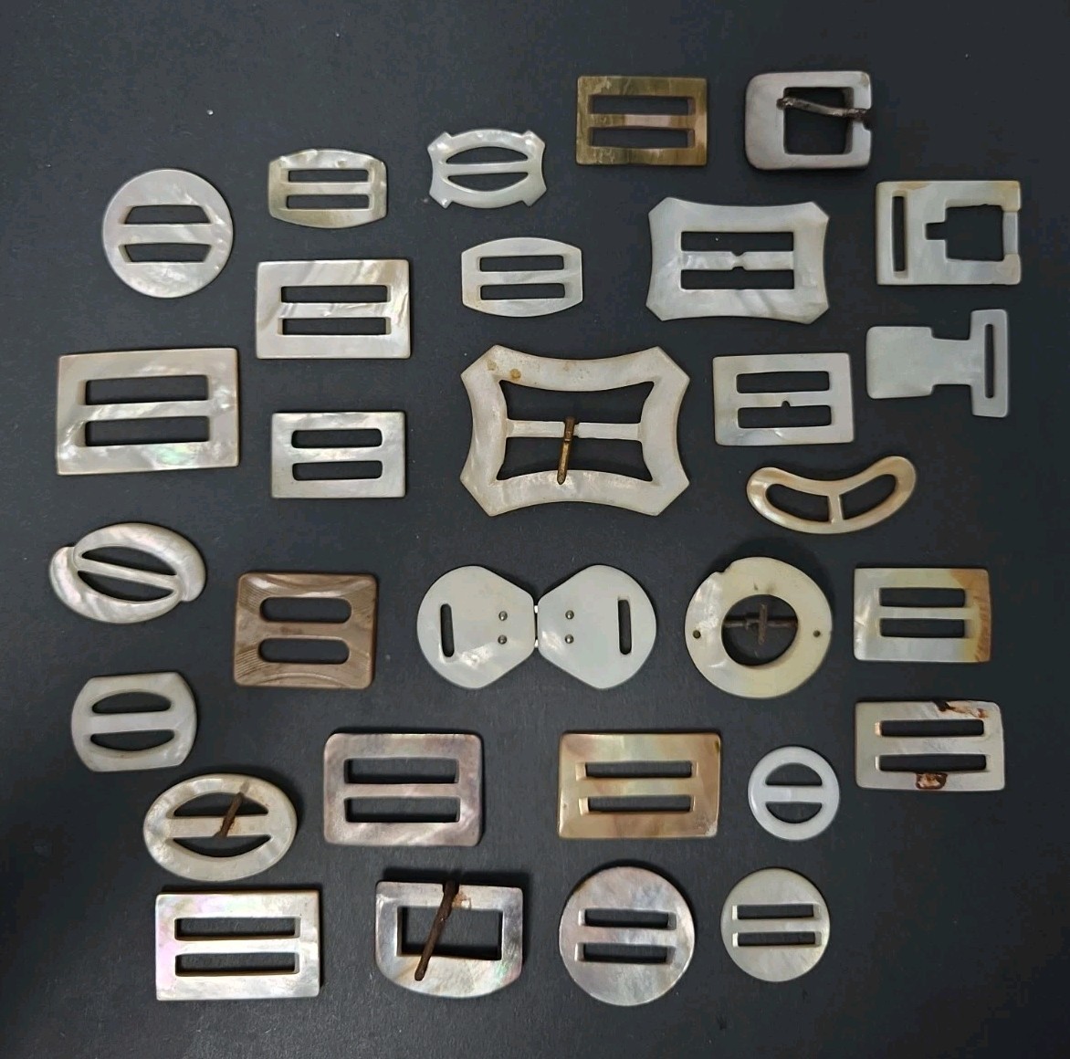 Lot of 30 Vintage Mother of Pearl Shell Belt Buckles Scarf Slide Fastener Crafts Lot of 30 Vintage Mother of Pearl Shell Belt Buckles Scarf Slide Fastener Crafts