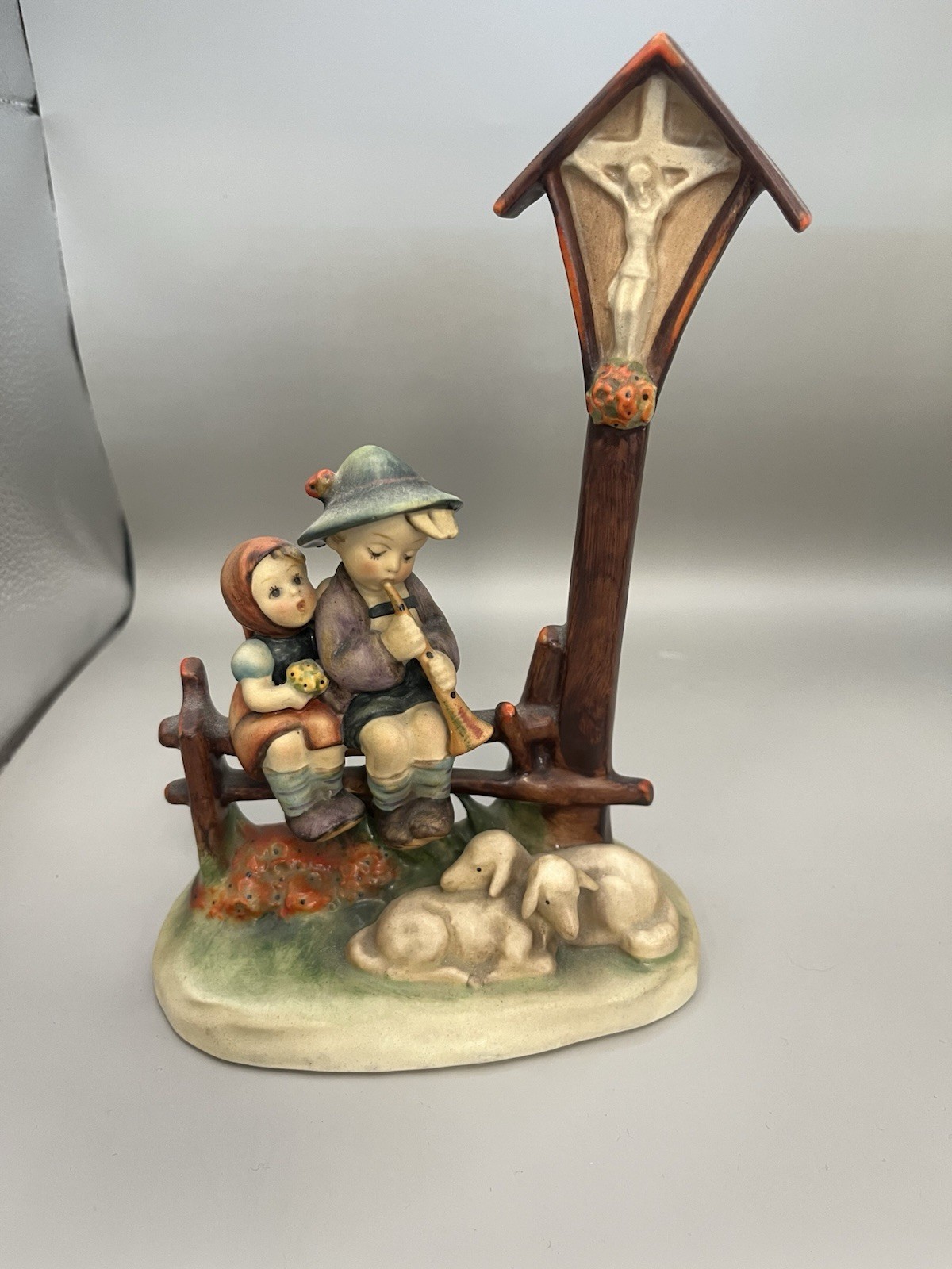 Goebel Hummel Vintage Wayside Devotion 8 inch Figurine 28/II