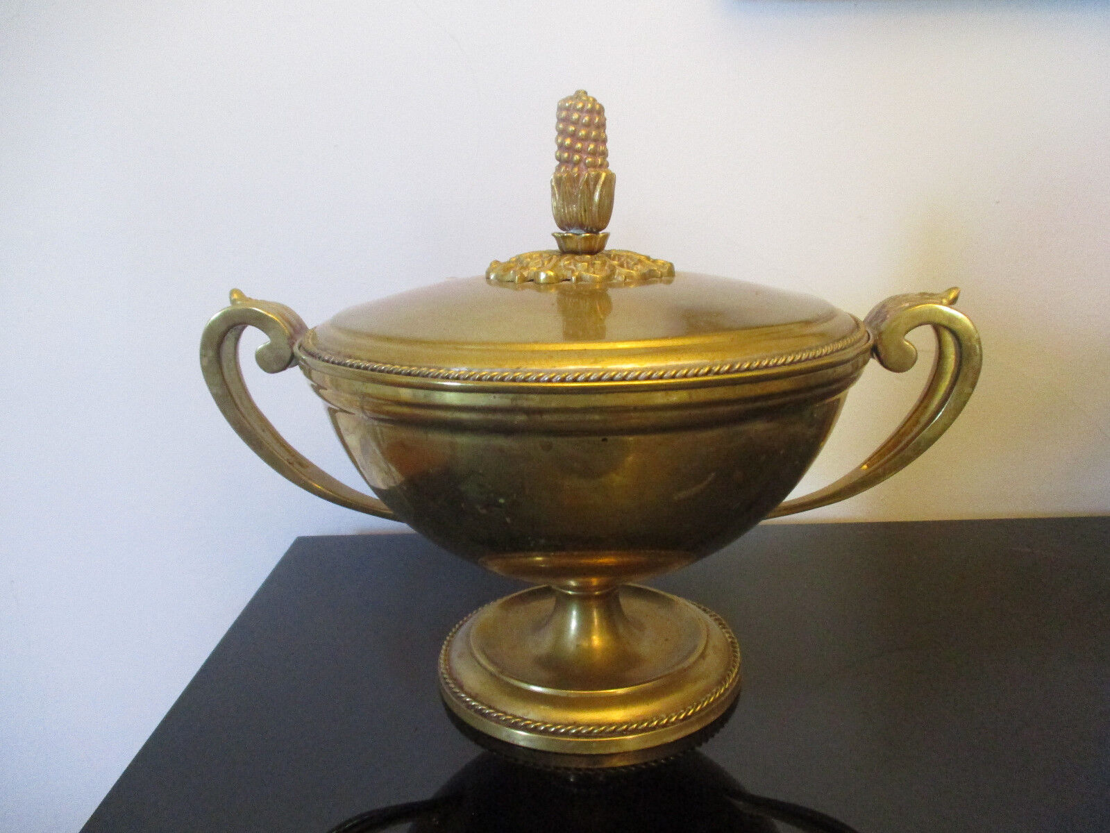 Vintage Hollywood Regency Mottahedeh Design India Brass Centerpiece Bowl Urn