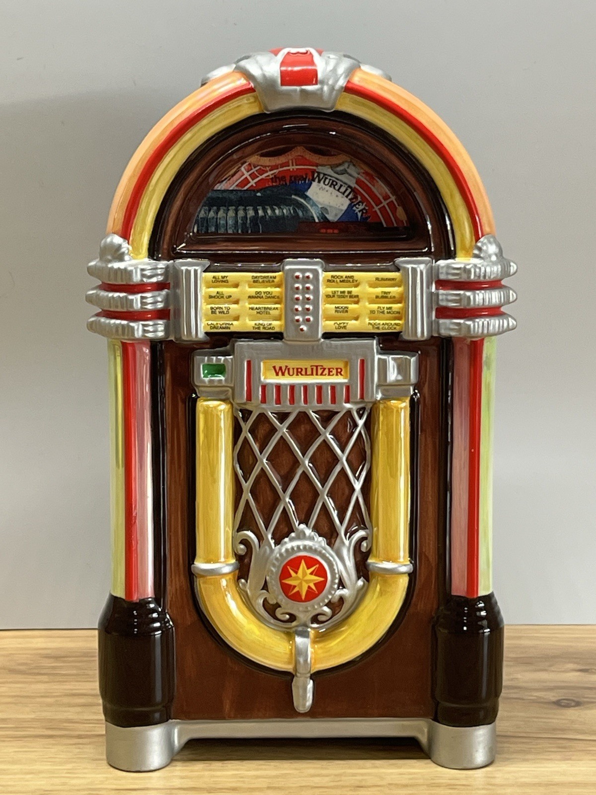 Vintage 1998 Wurlitzer Jukebox Coin Piggy Bank Numbered American Favorites