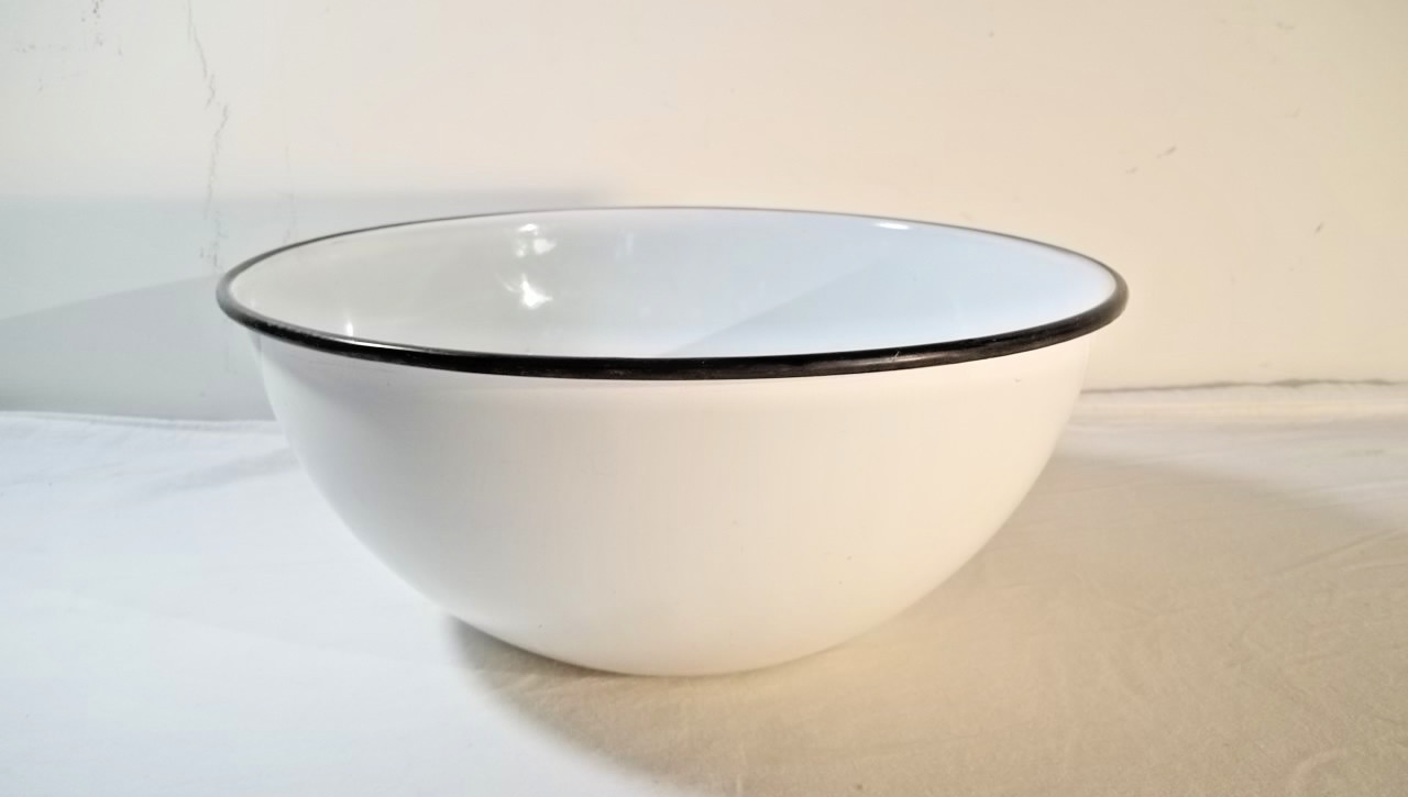 Vintage Granite Ware Black White Mixing Bowl Basin 12”