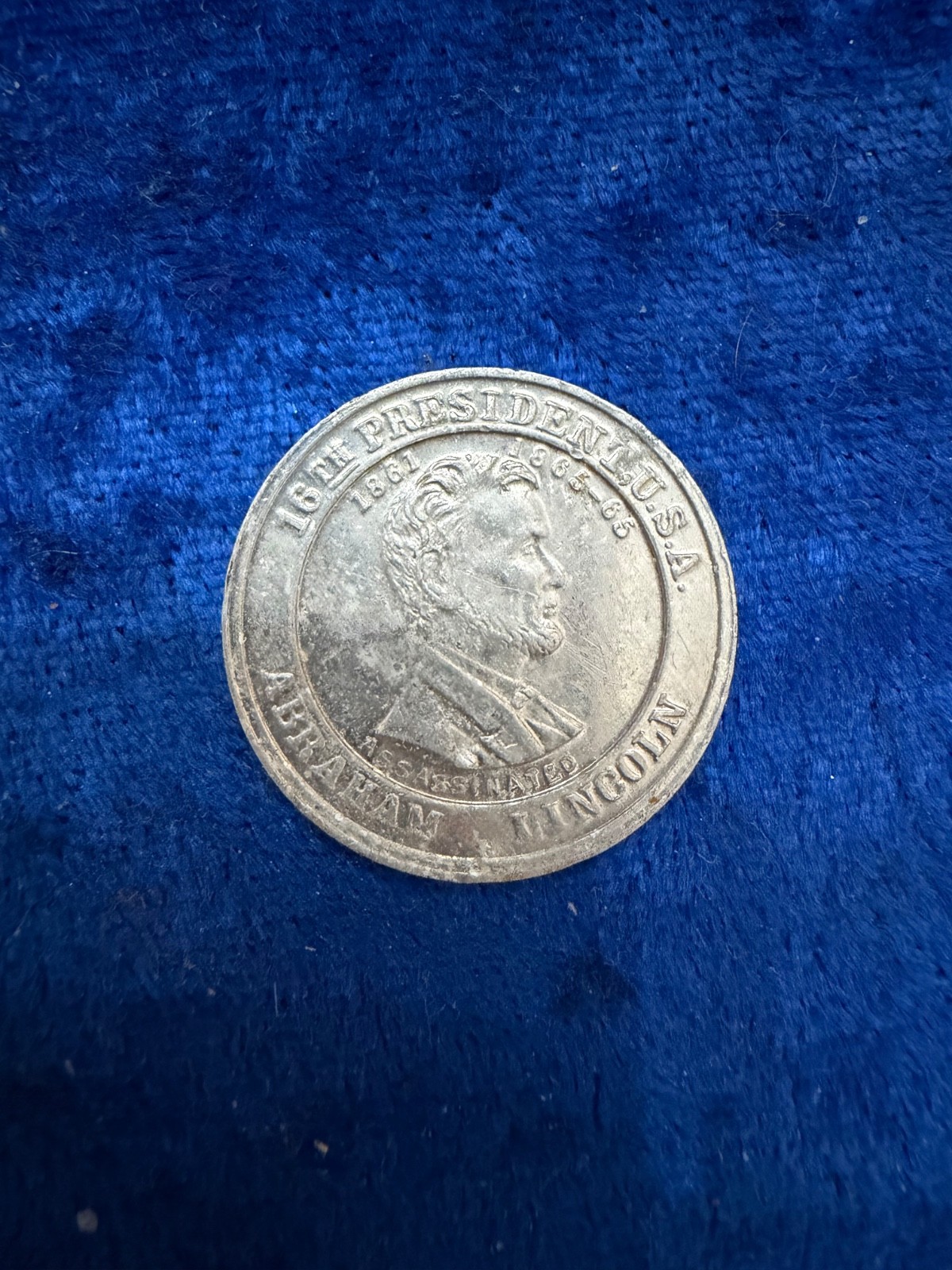 VTG 16th PRESIDENT HONEST OLD ABE LINCOLN~CRACKER JACK TOKEN~Dist 1933-1936~VGC