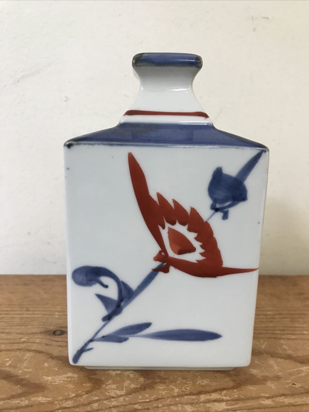 Vintage Japanese Porcelain Blue White Floral Decorative Ikebana Bottle Vase 6\