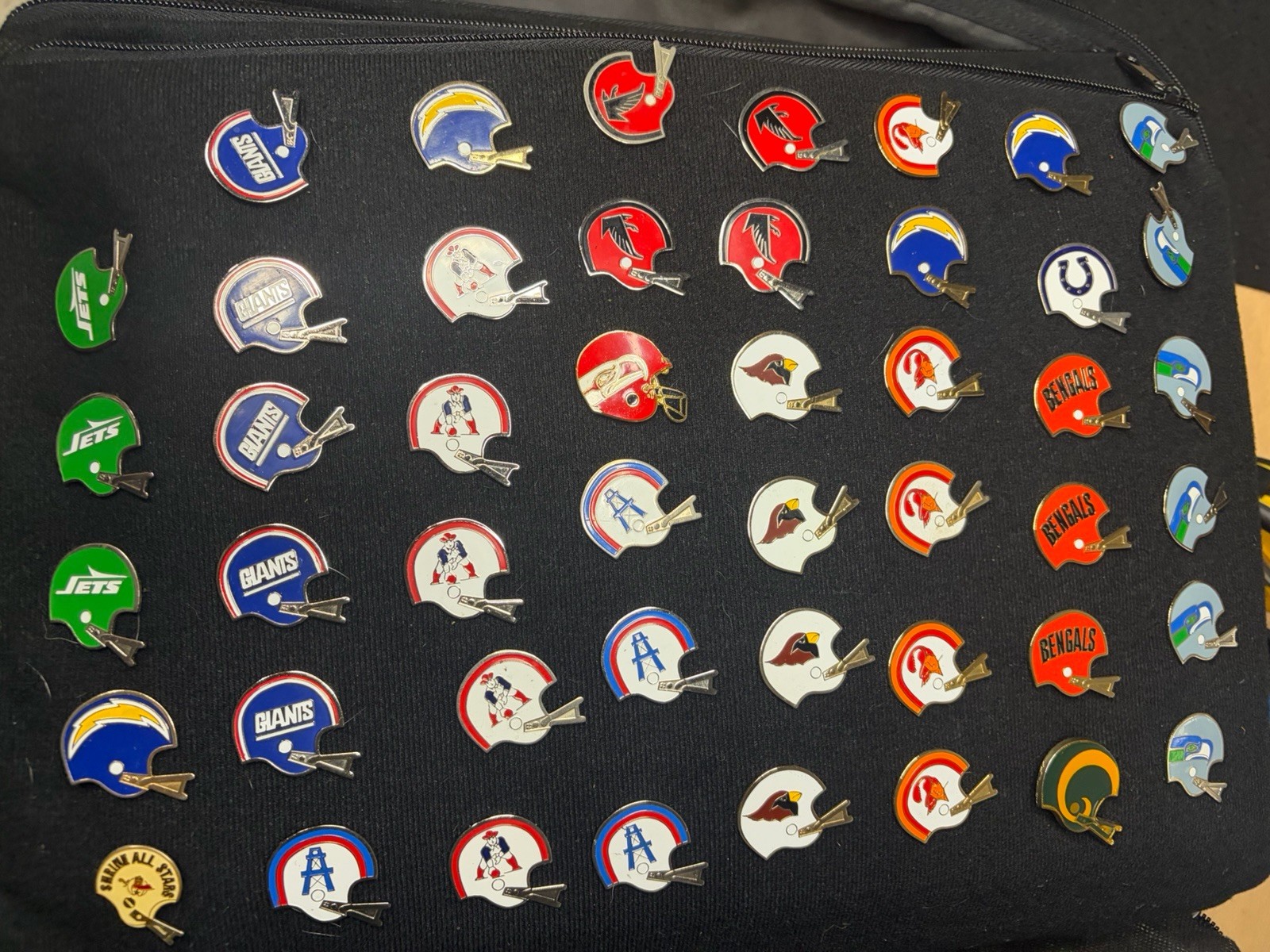 Huge Vintage Collectible Lapel Pin Lot 350+ NFL MLB Racing World Cup Travel 