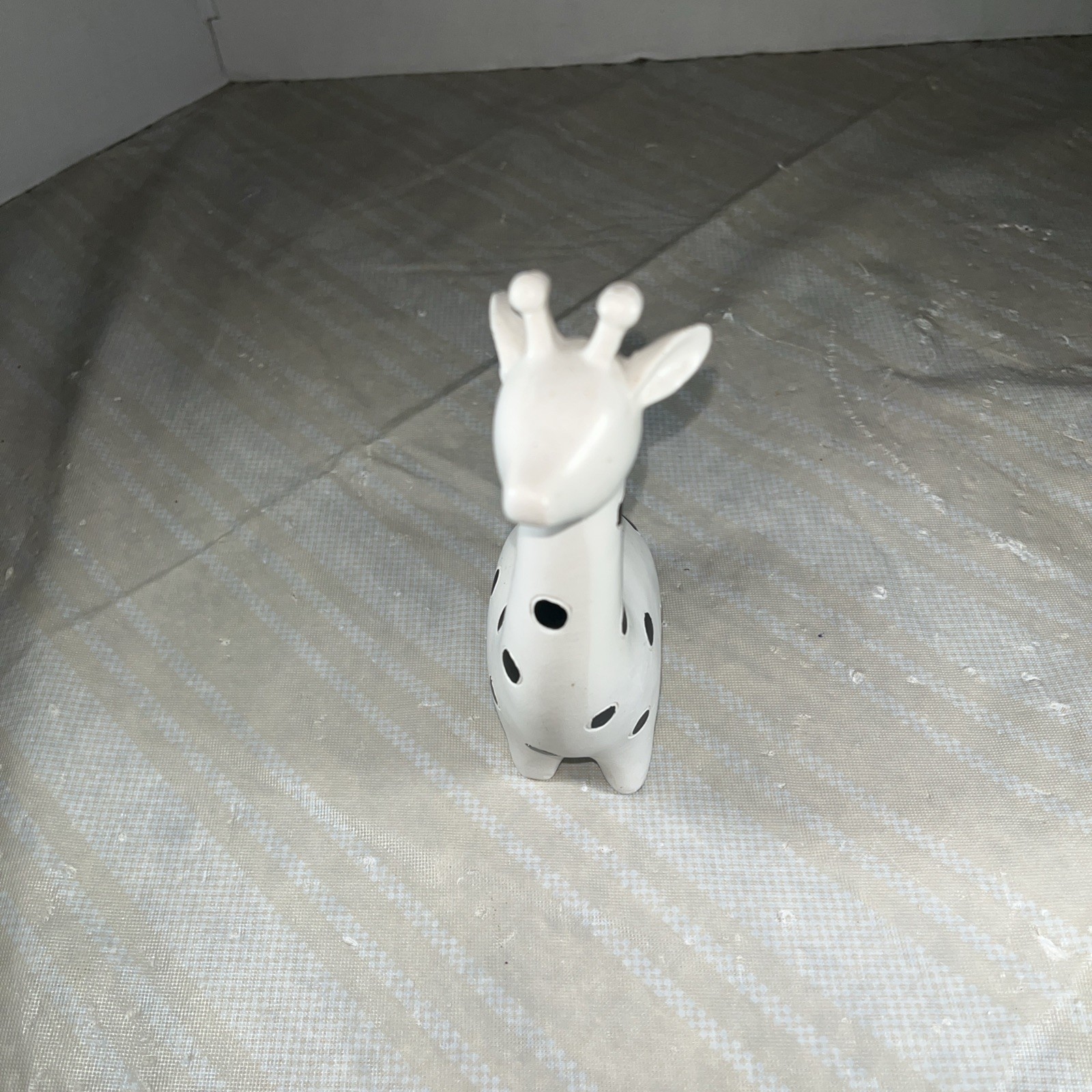 VTG White W/black Spotted Giraffe Figurine 6”T Hand Painted Safari Decor