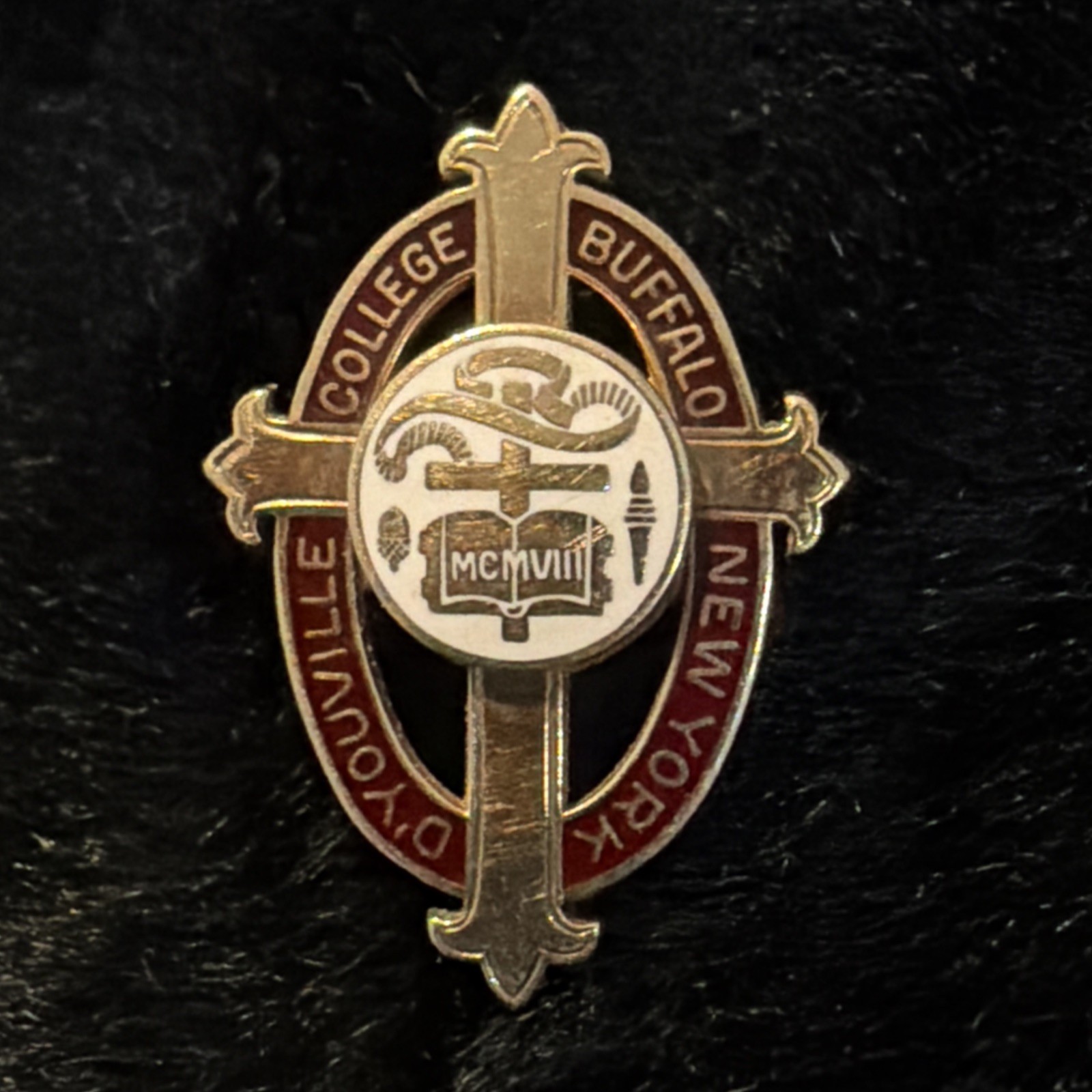 Vintage 1966 D’Youville College Nursing Pin 10K Yellow Gold Gilbert 5.5 Grams