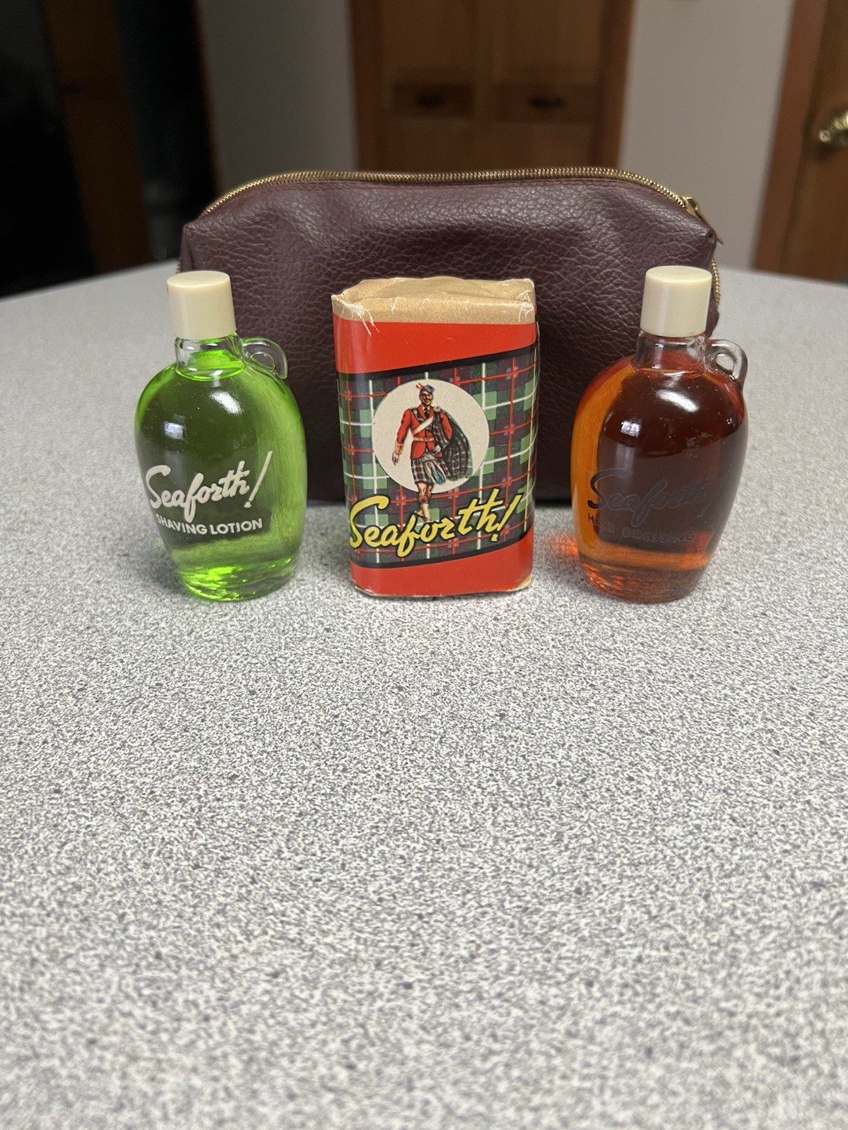 Vtg Alfred McKelvy Co. SEAFORTH Men\'s 3 pc. Toiletry Set Lotion Soap & Dressing
