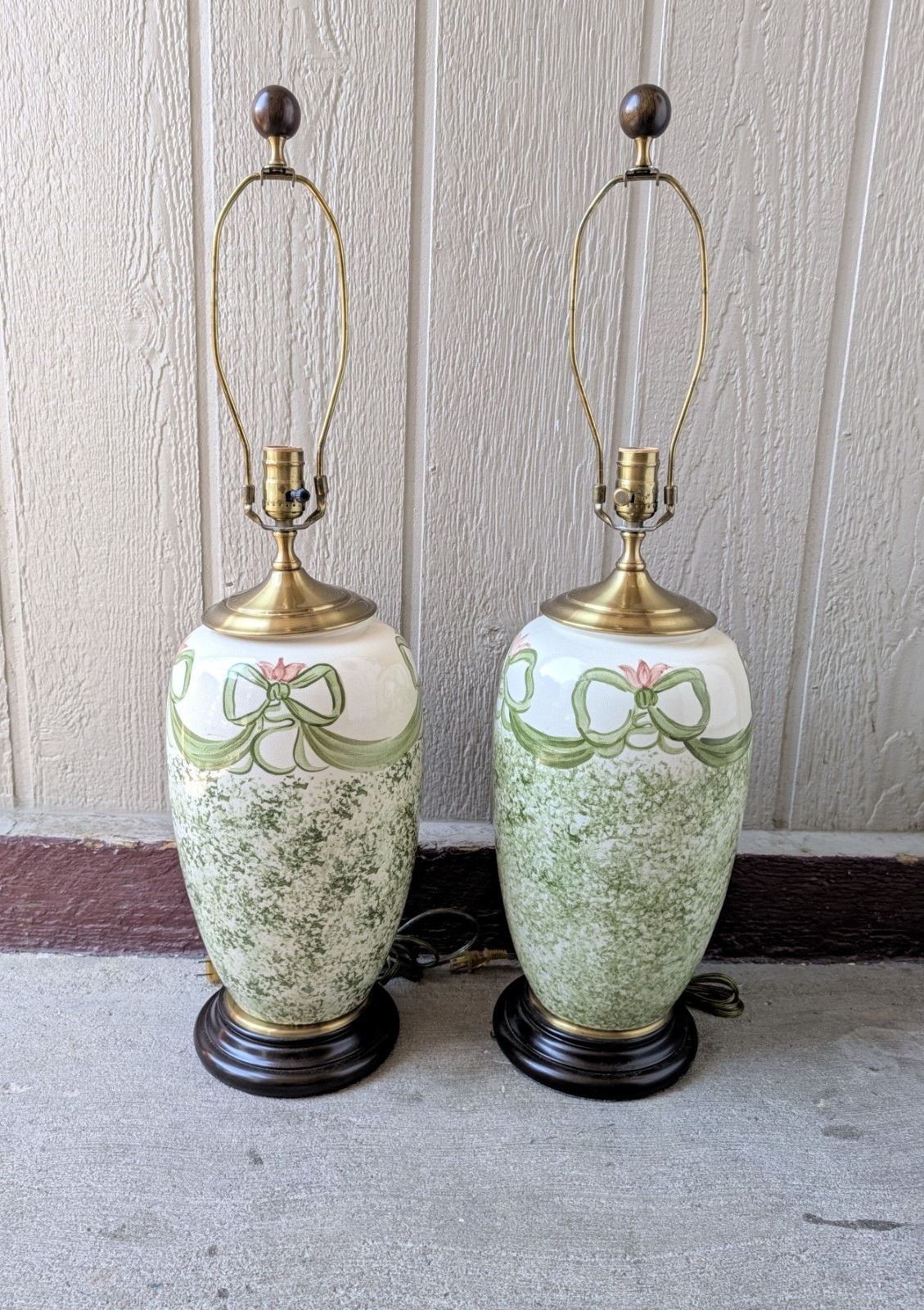 Pair Vintage Wildwood Ceramic Lamps Urn Ribbon Bow Floral French Country Cottage