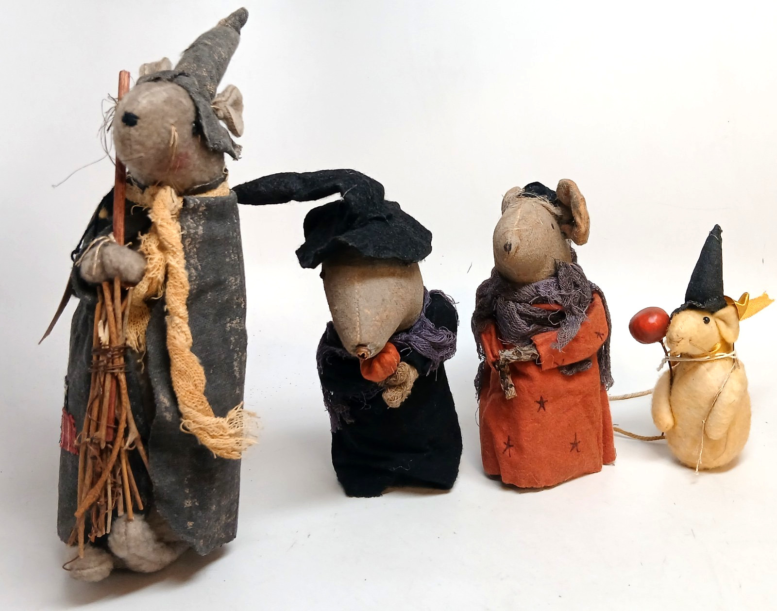 Lot of 4 New Pearson's Simply Primitive Mouse/ Mice Halloween Witch Coven Lot of 4 New Pearson's Simply Primitive Mouse/ Mice Halloween Witch Coven