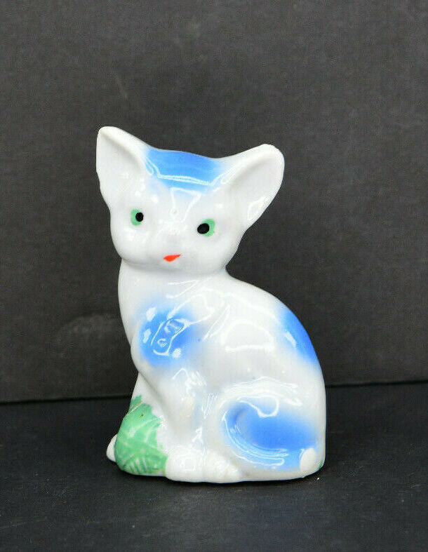 Vintage Porcelain White With Blue Spots Kitty With A Green Yarn Ball Figurine