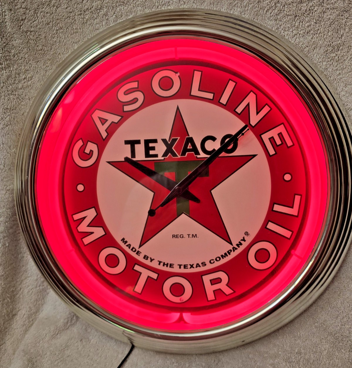 BEAUTIFUL LIGHT UP TEXACO CLOCK 16\